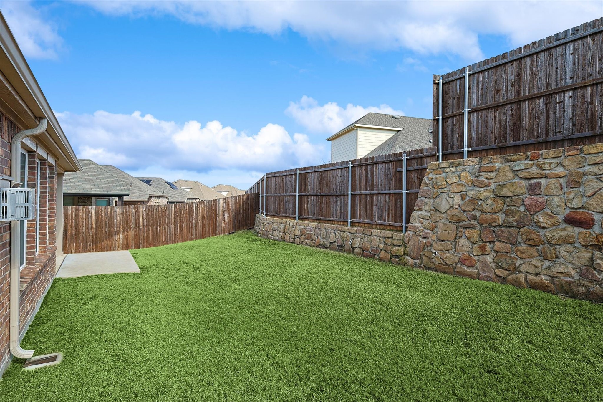 6609 Cedarhurst Court