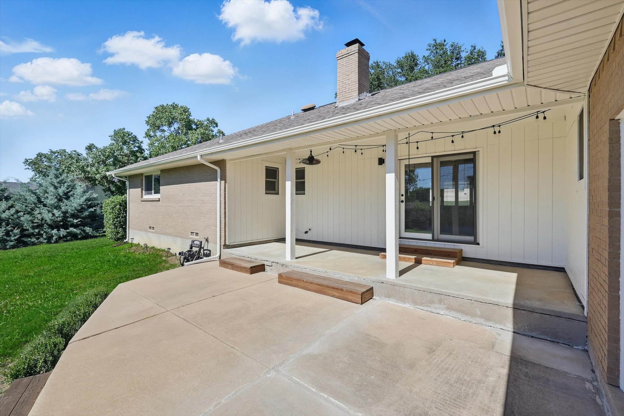 201 Stone Canyon Drive