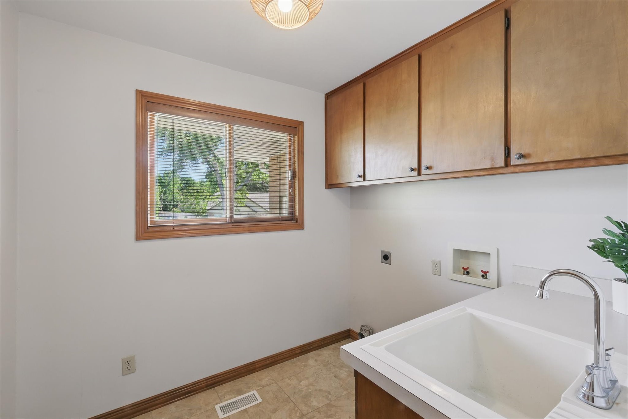 201 Stone Canyon Drive