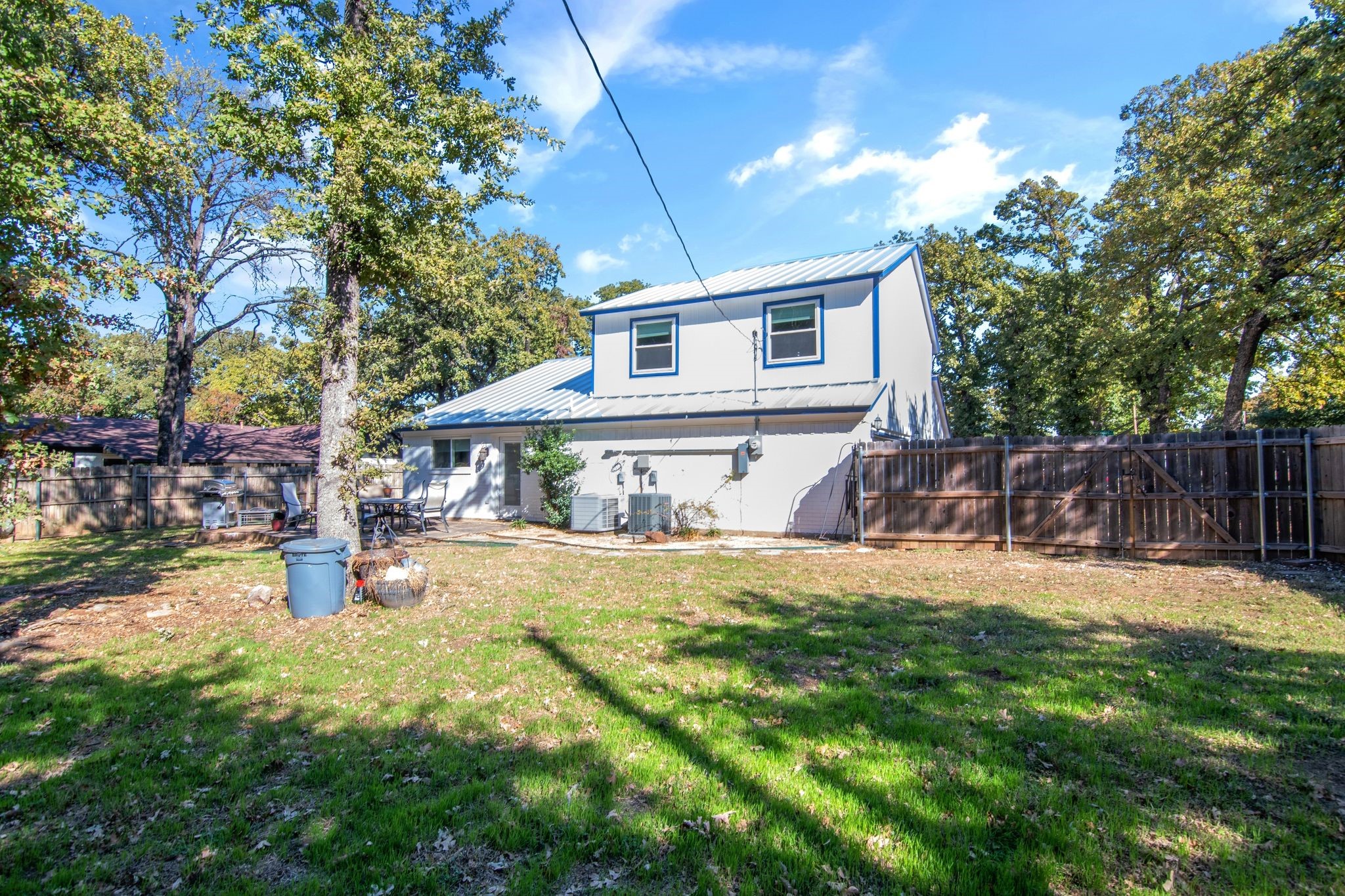 2311 Hummingbird Trail