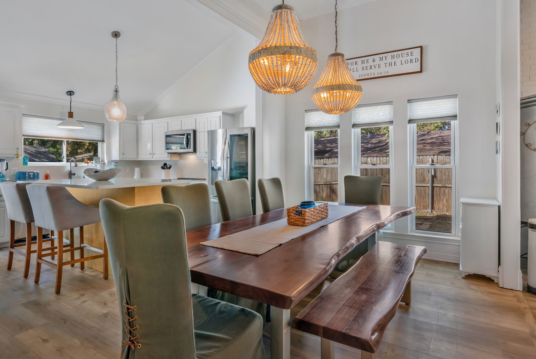 2311 Hummingbird Trail