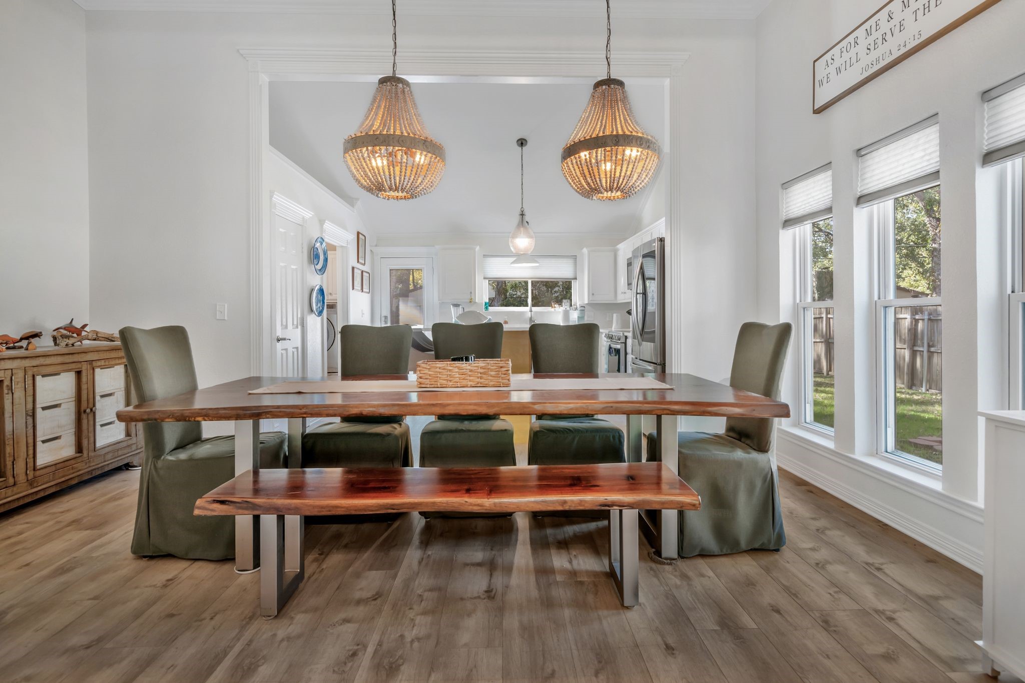 2311 Hummingbird Trail