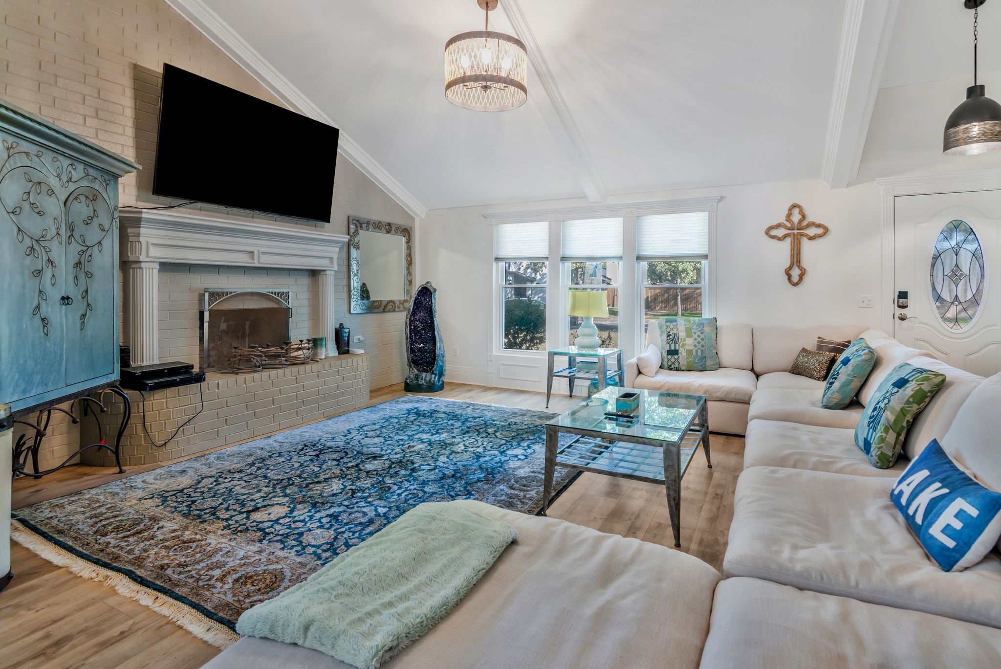2311 Hummingbird Trail