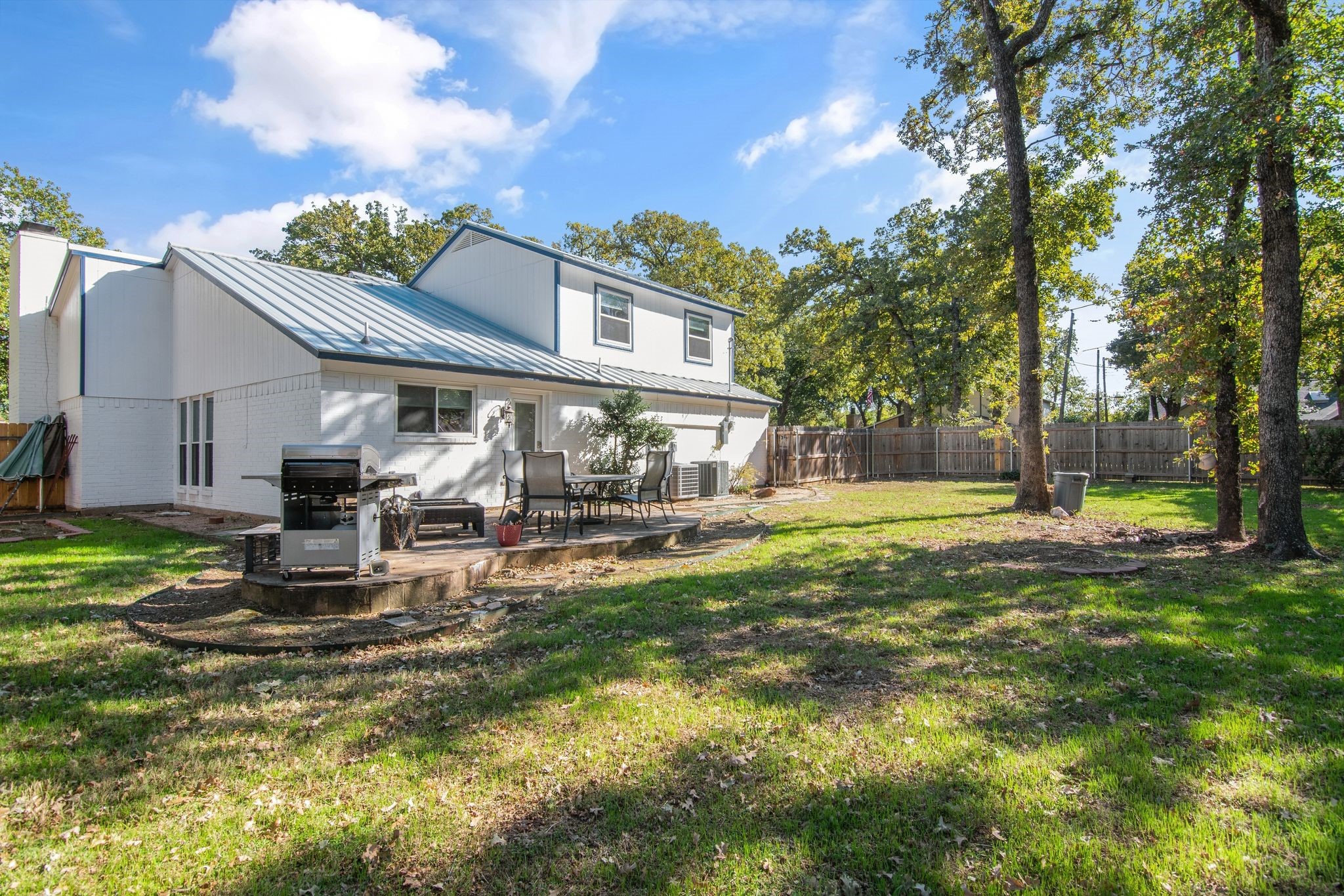 2311 Hummingbird Trail