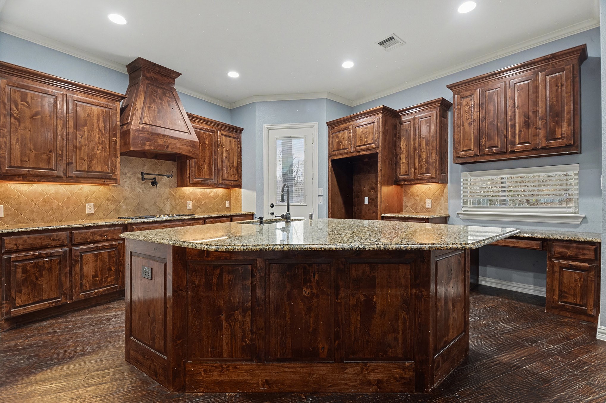 3227 Walnut Grove Place