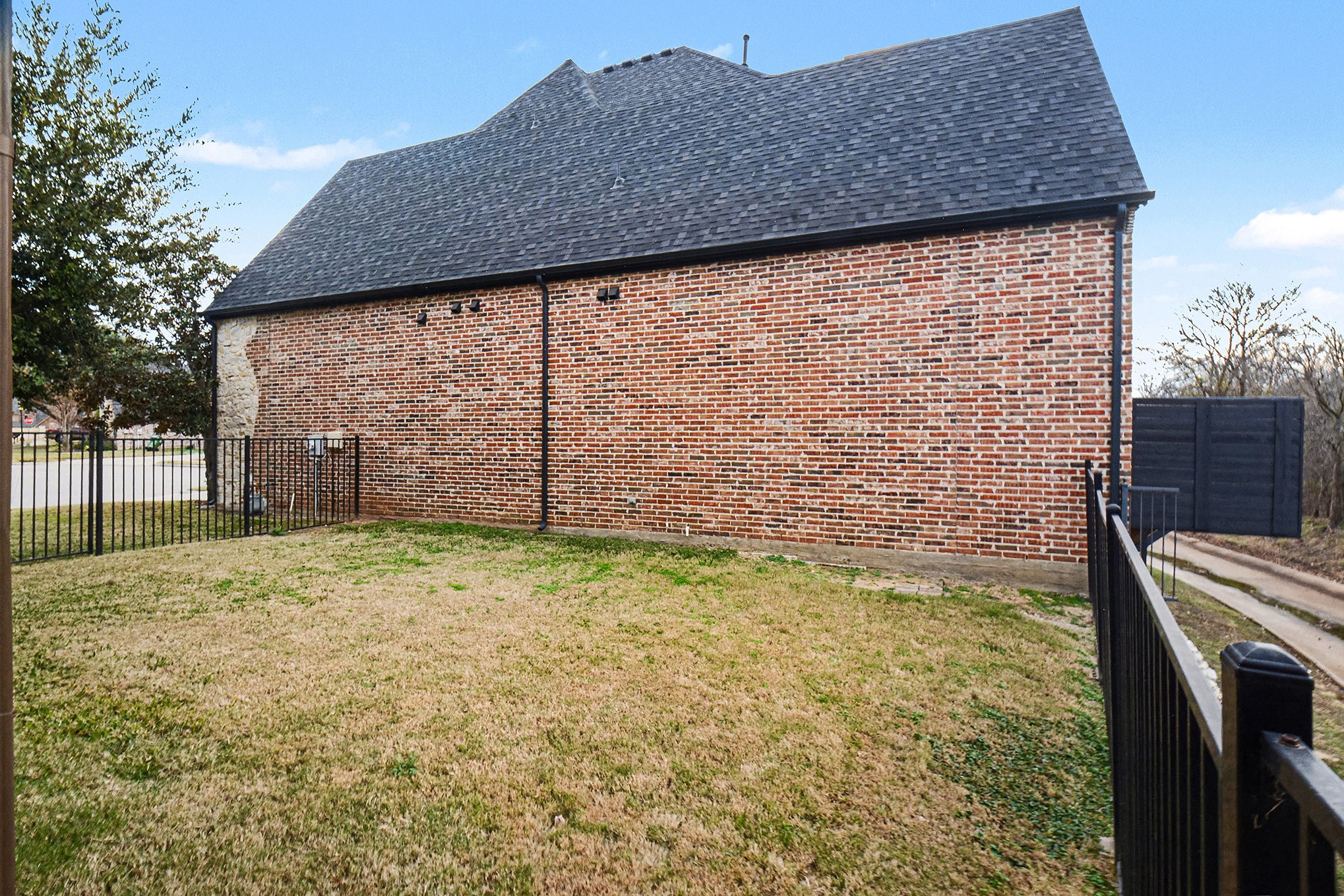 3227 Walnut Grove Place