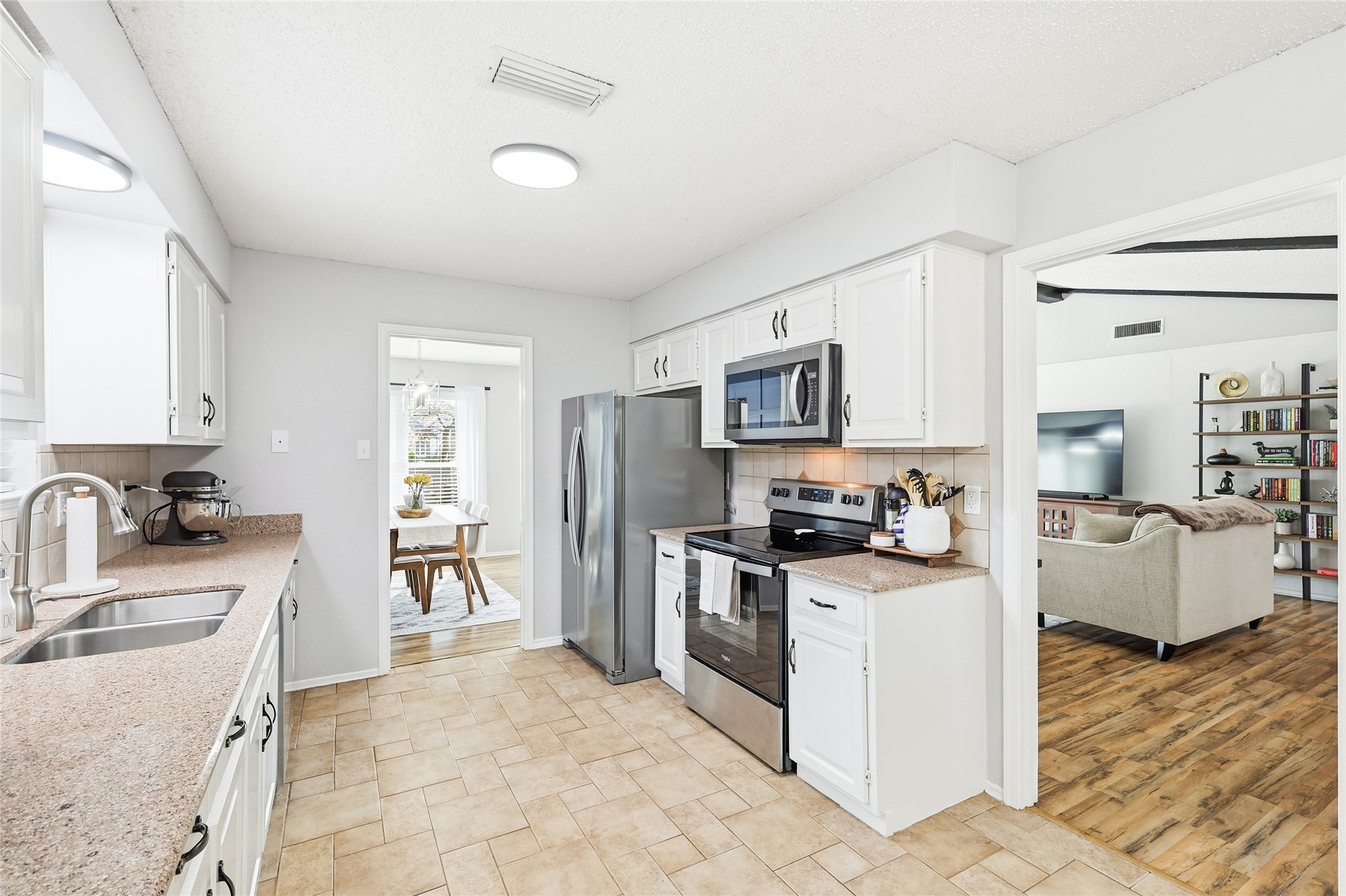 1309 River Oaks Drive