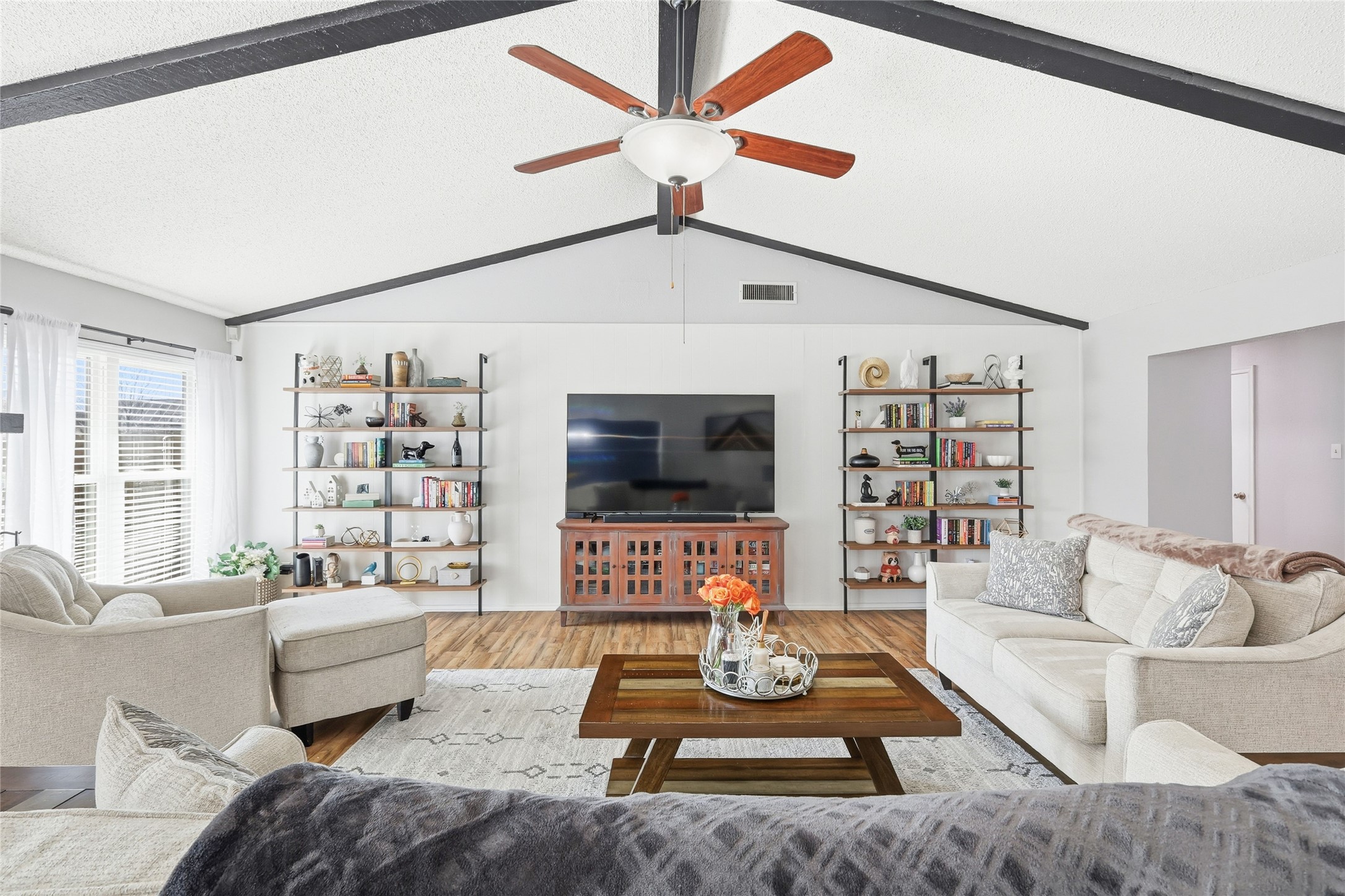 1309 River Oaks Drive