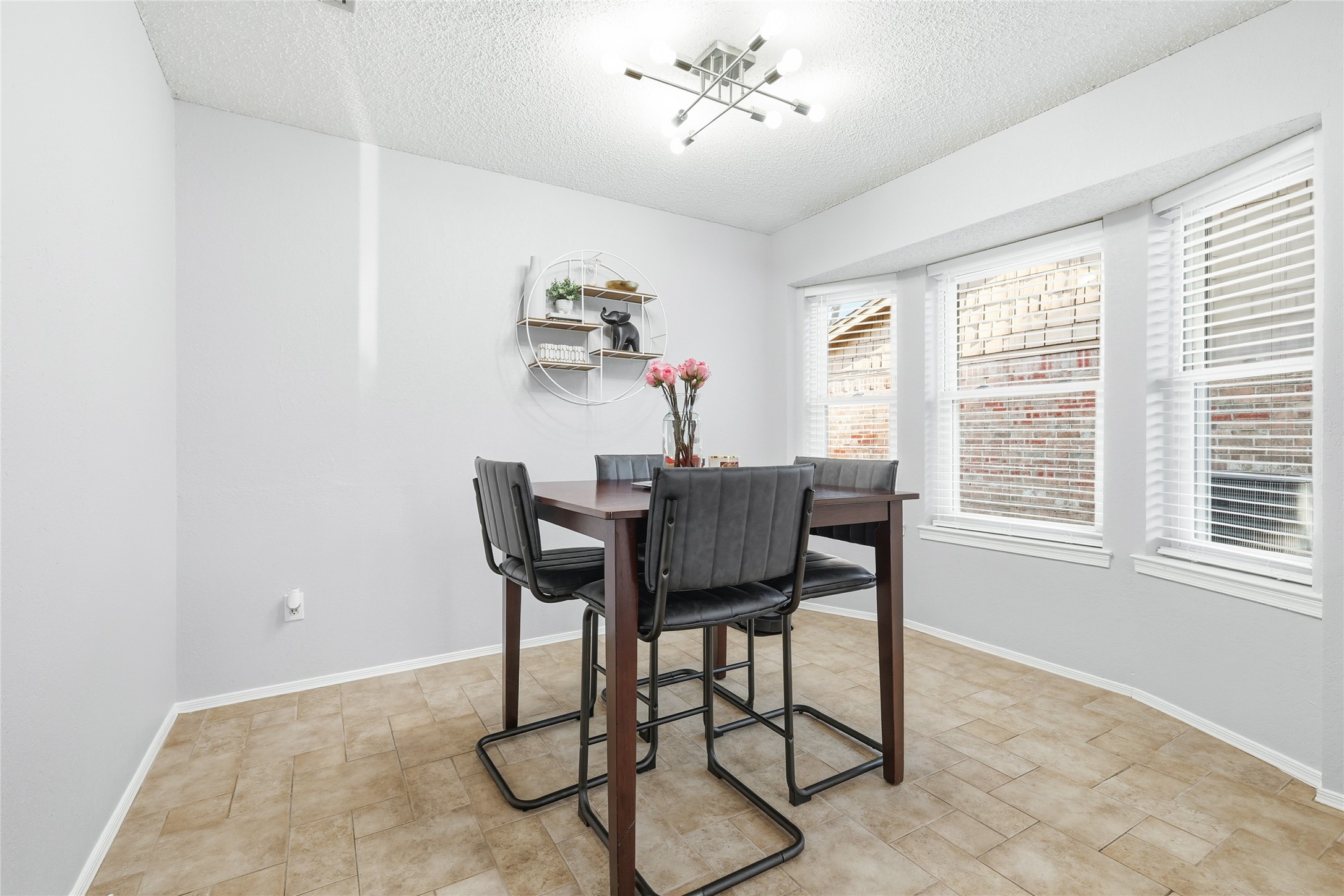 1309 River Oaks Drive