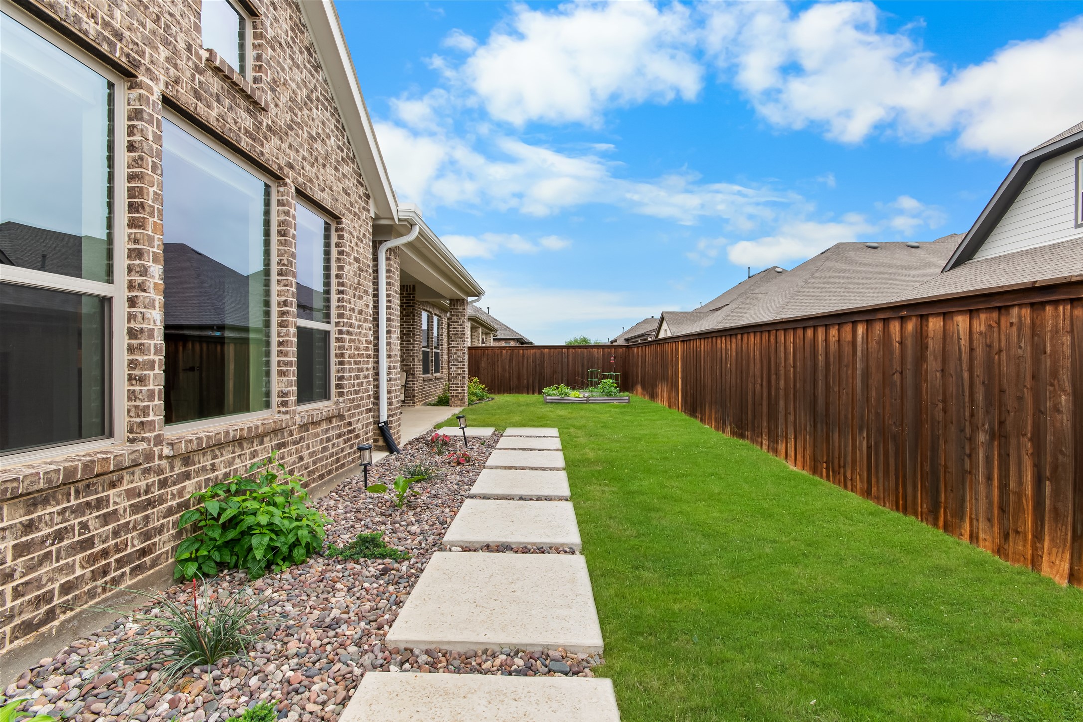 2800 Garrett Drive