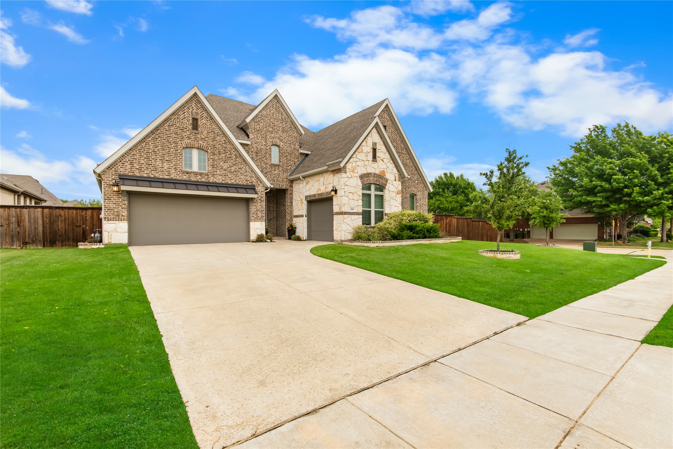 2800 Garrett Drive
