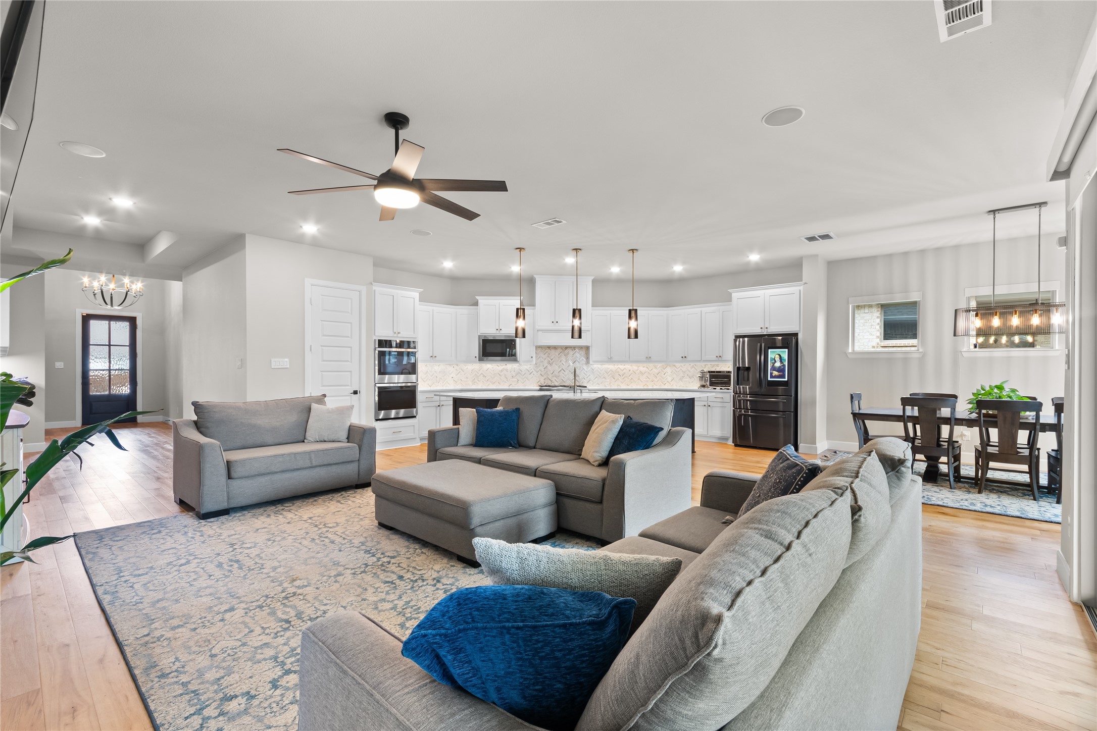 2800 Garrett Drive