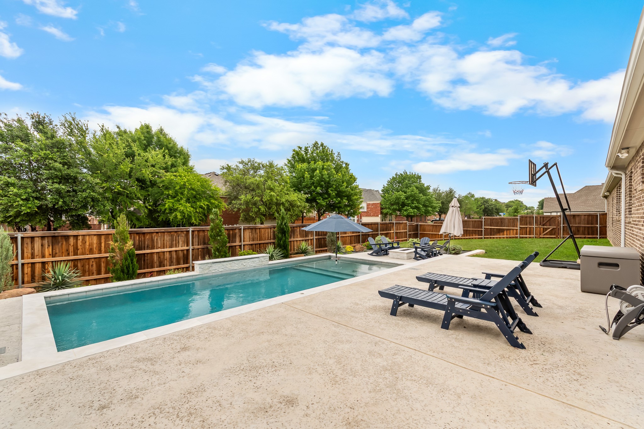 2800 Garrett Drive