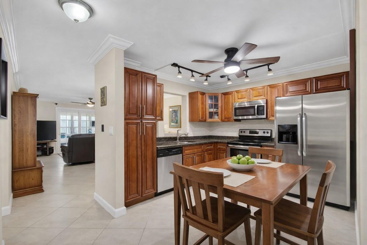 19000 Stewart Circle 4