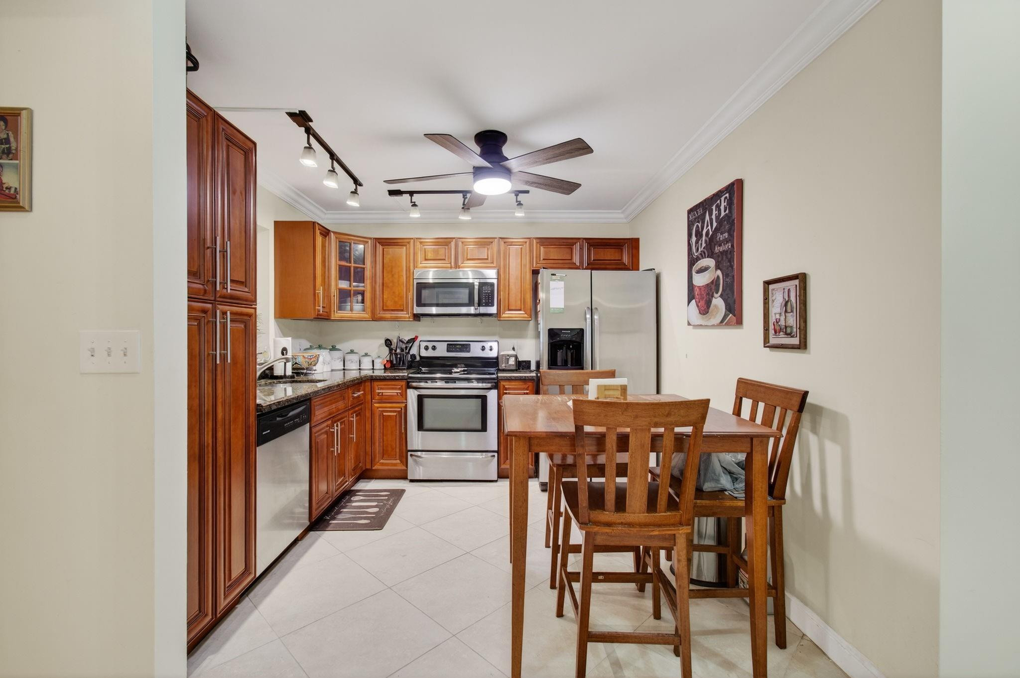 19000 Stewart Circle 4