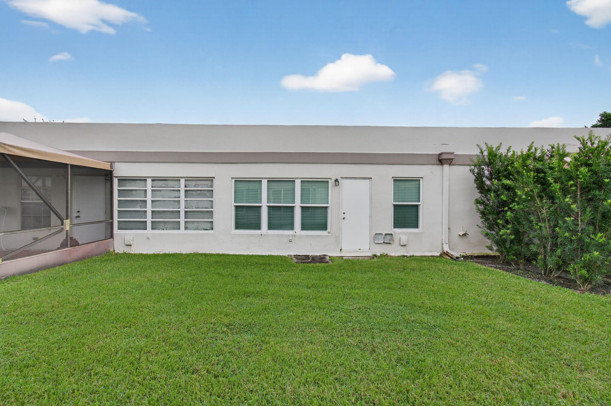 19000 Stewart Circle 4