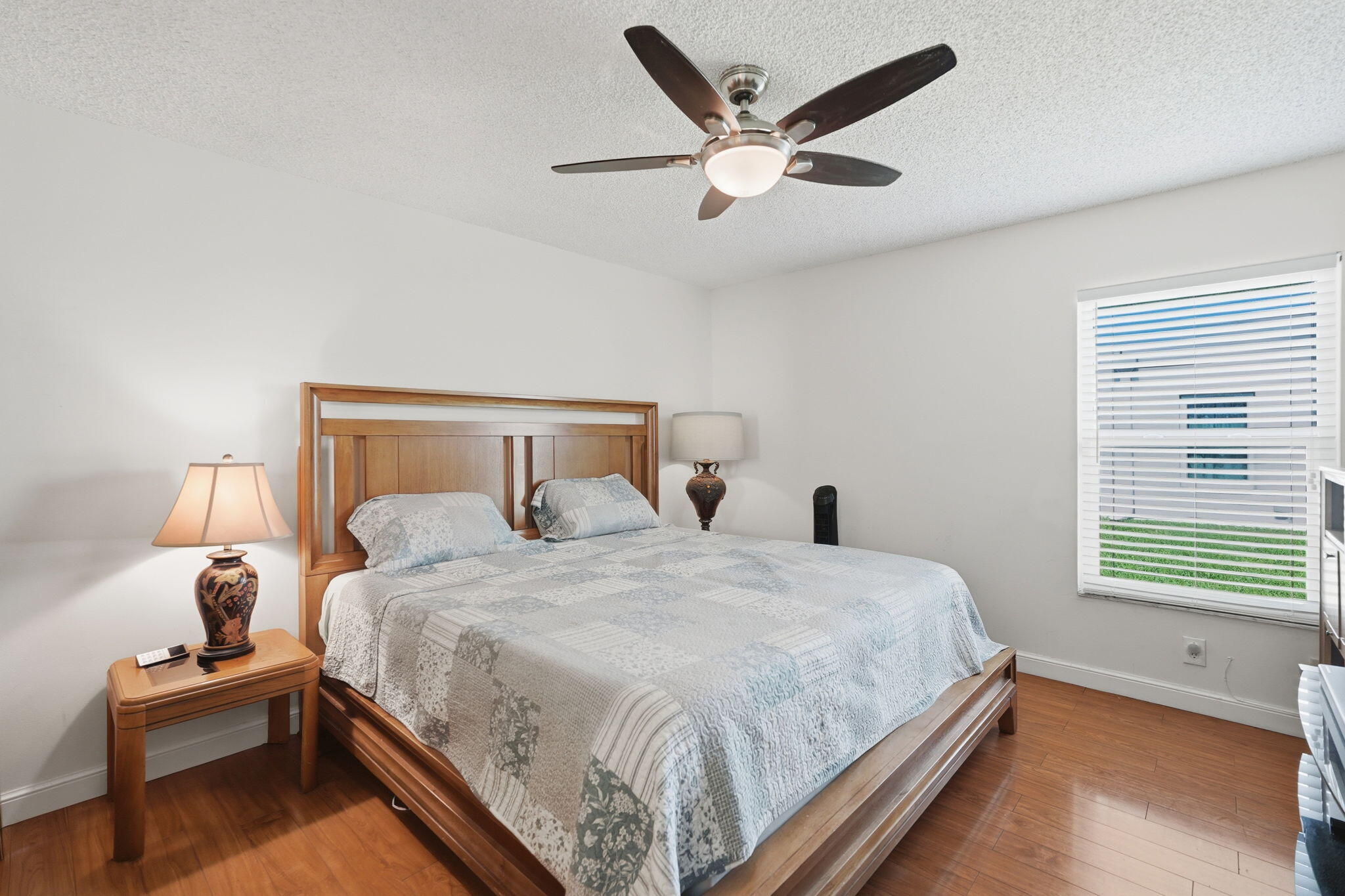 19000 Stewart Circle 4