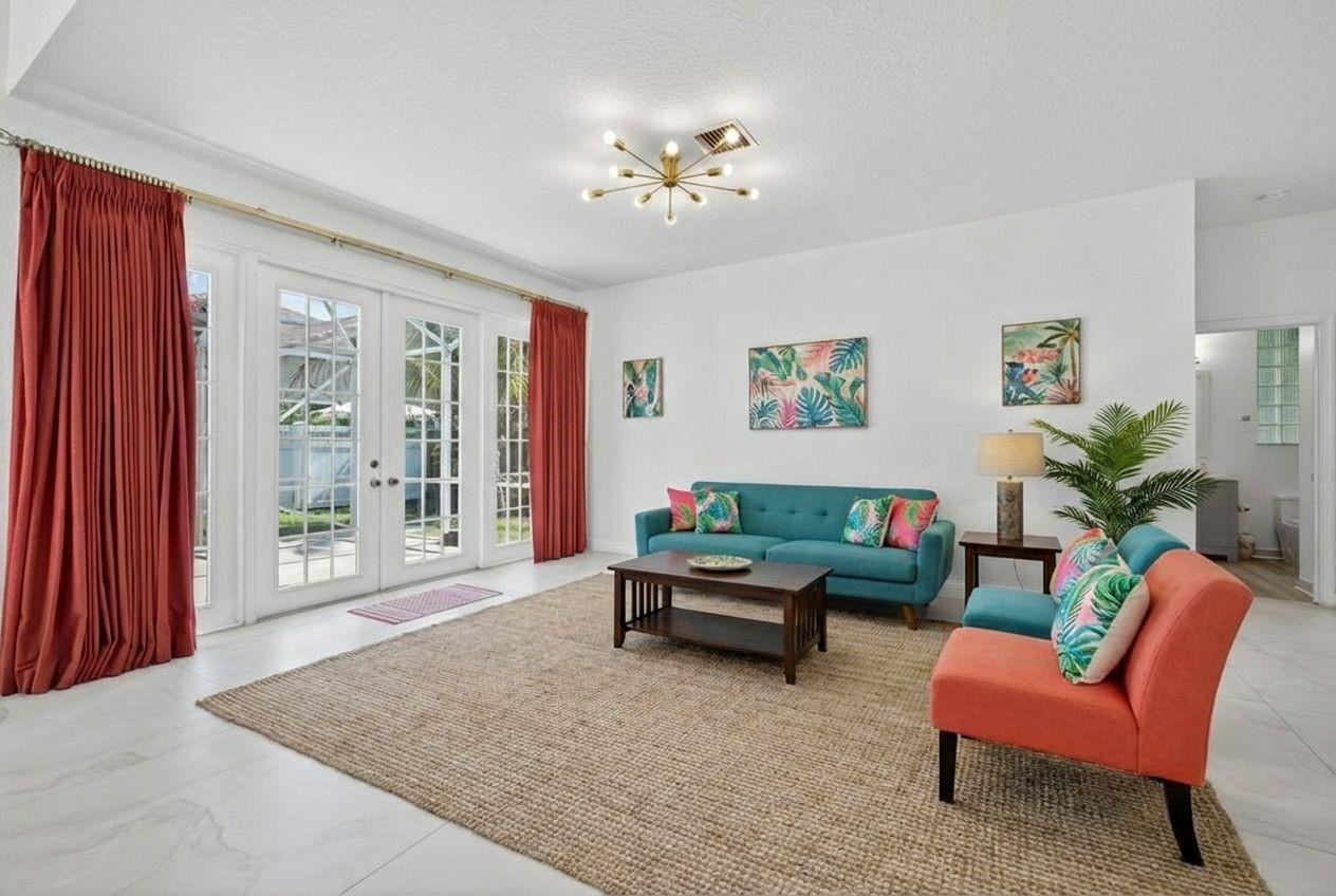 1055 NW 117th Avenue