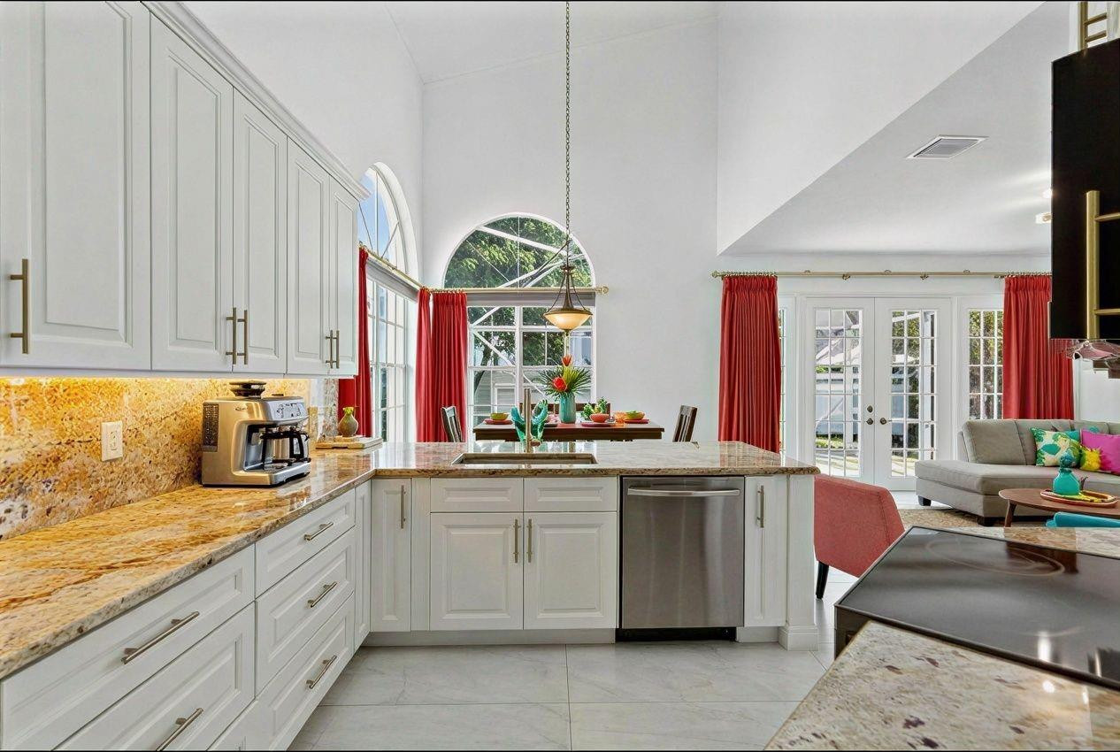 1055 NW 117th Avenue