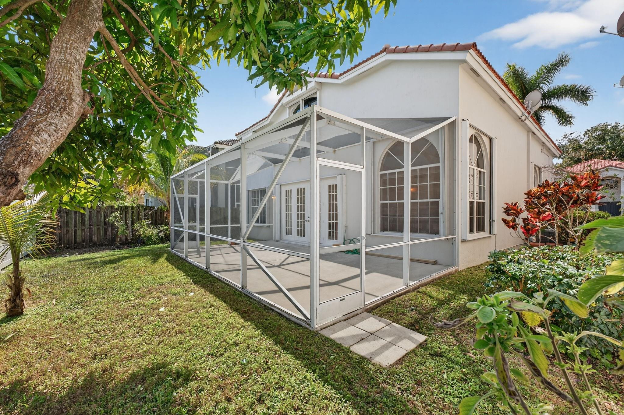 1055 NW 117th Avenue