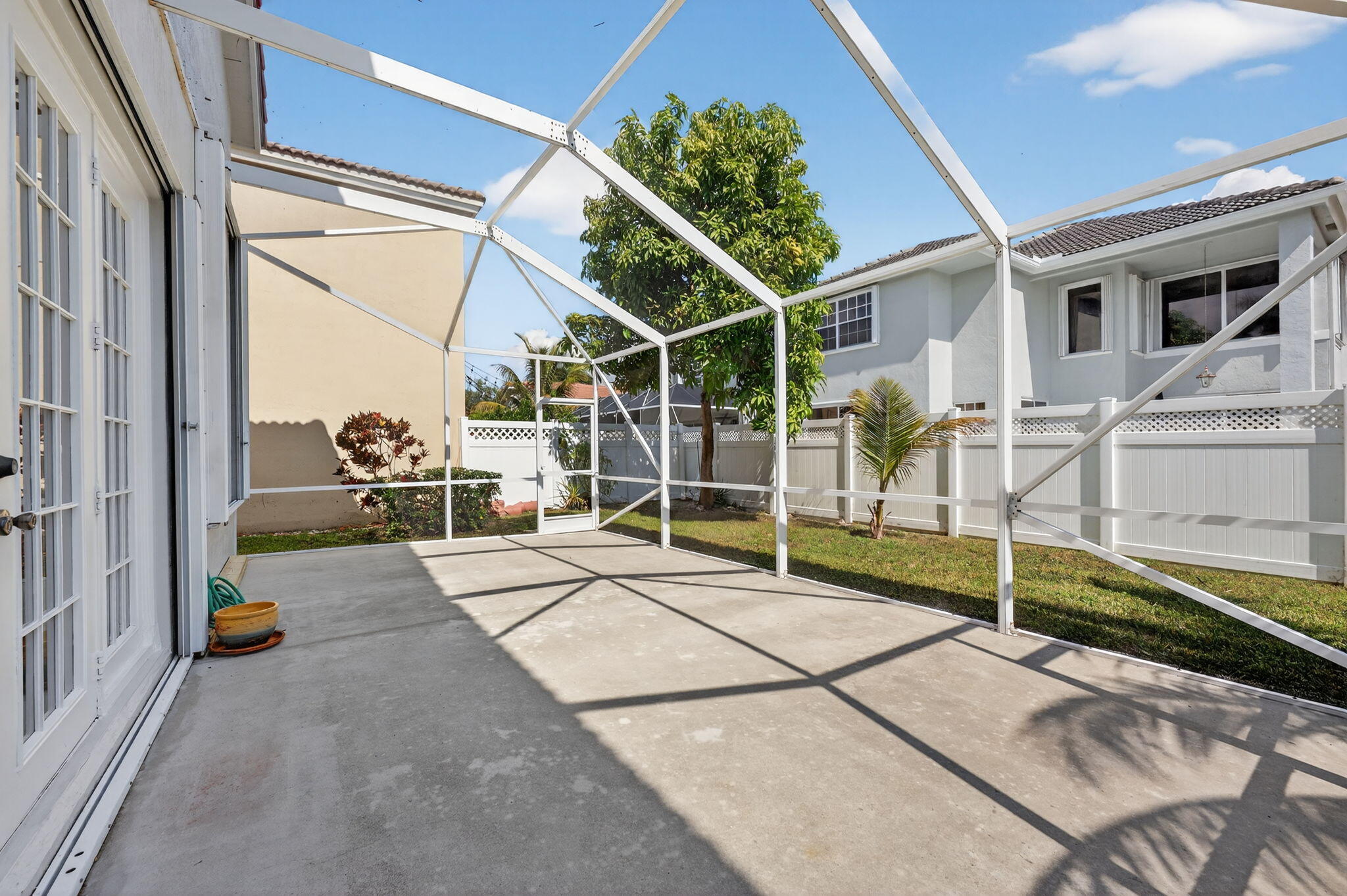 1055 NW 117th Avenue