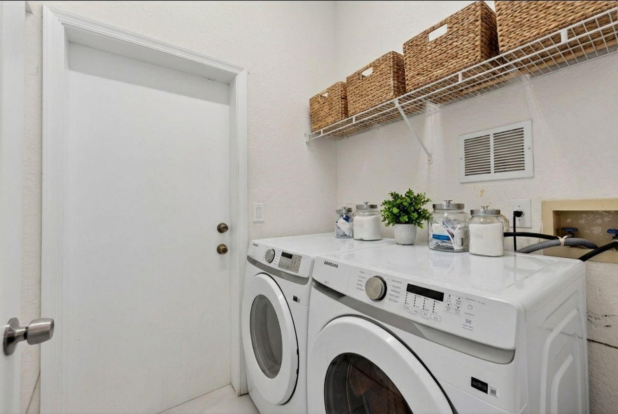 1055 NW 117th Avenue