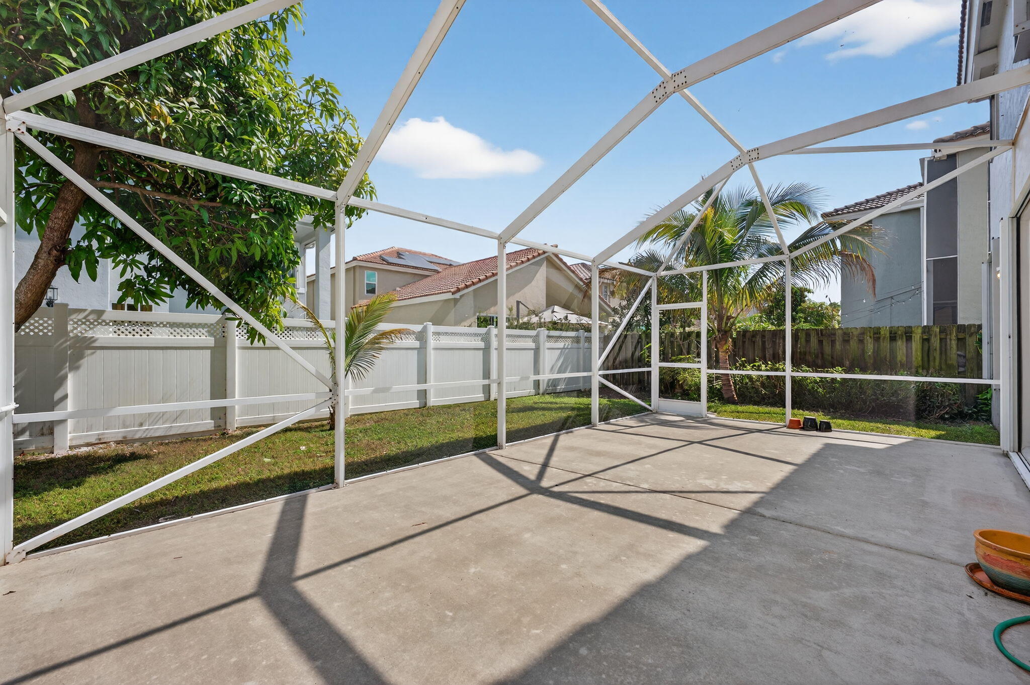 1055 NW 117th Avenue