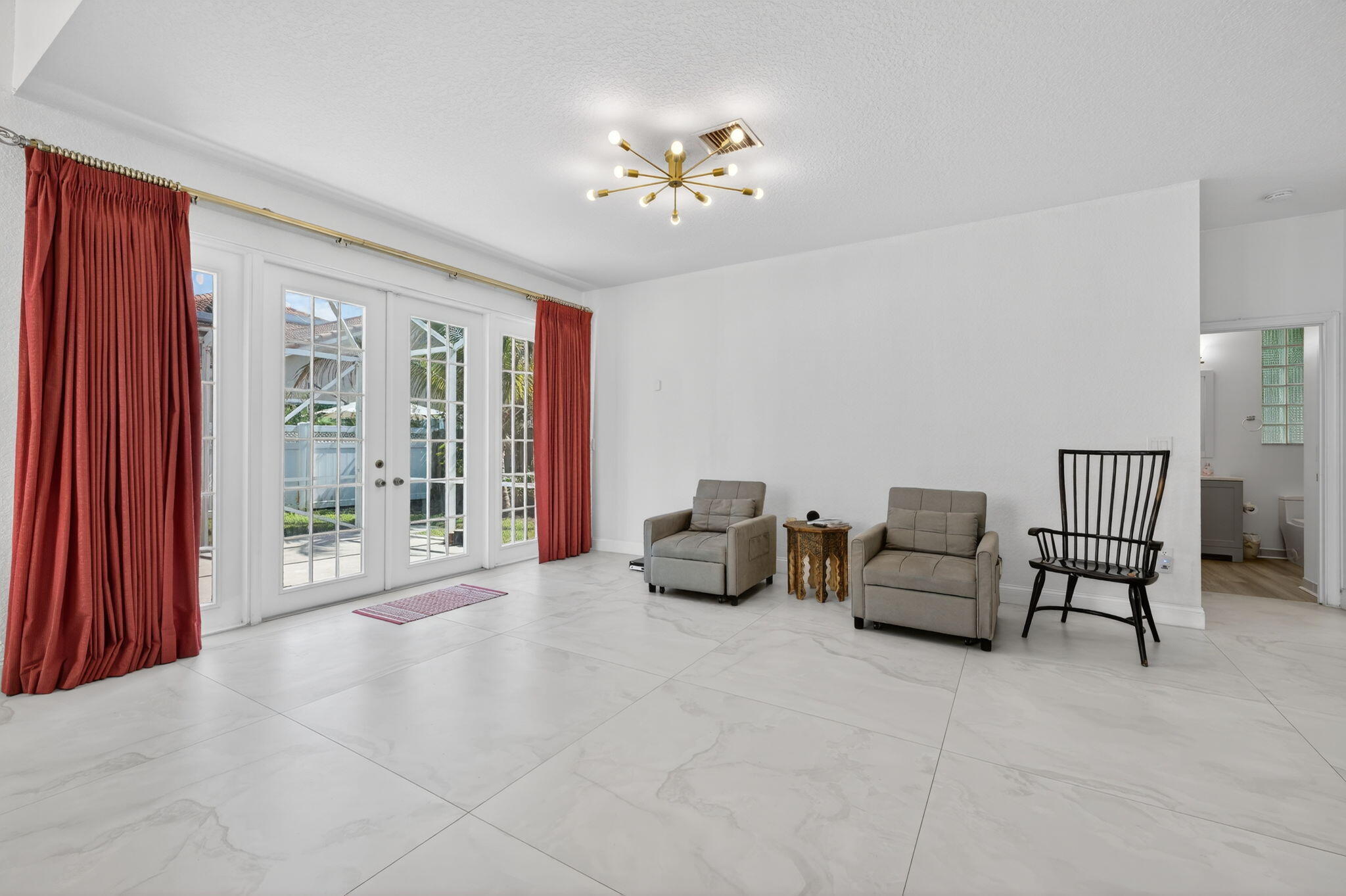 1055 NW 117th Avenue