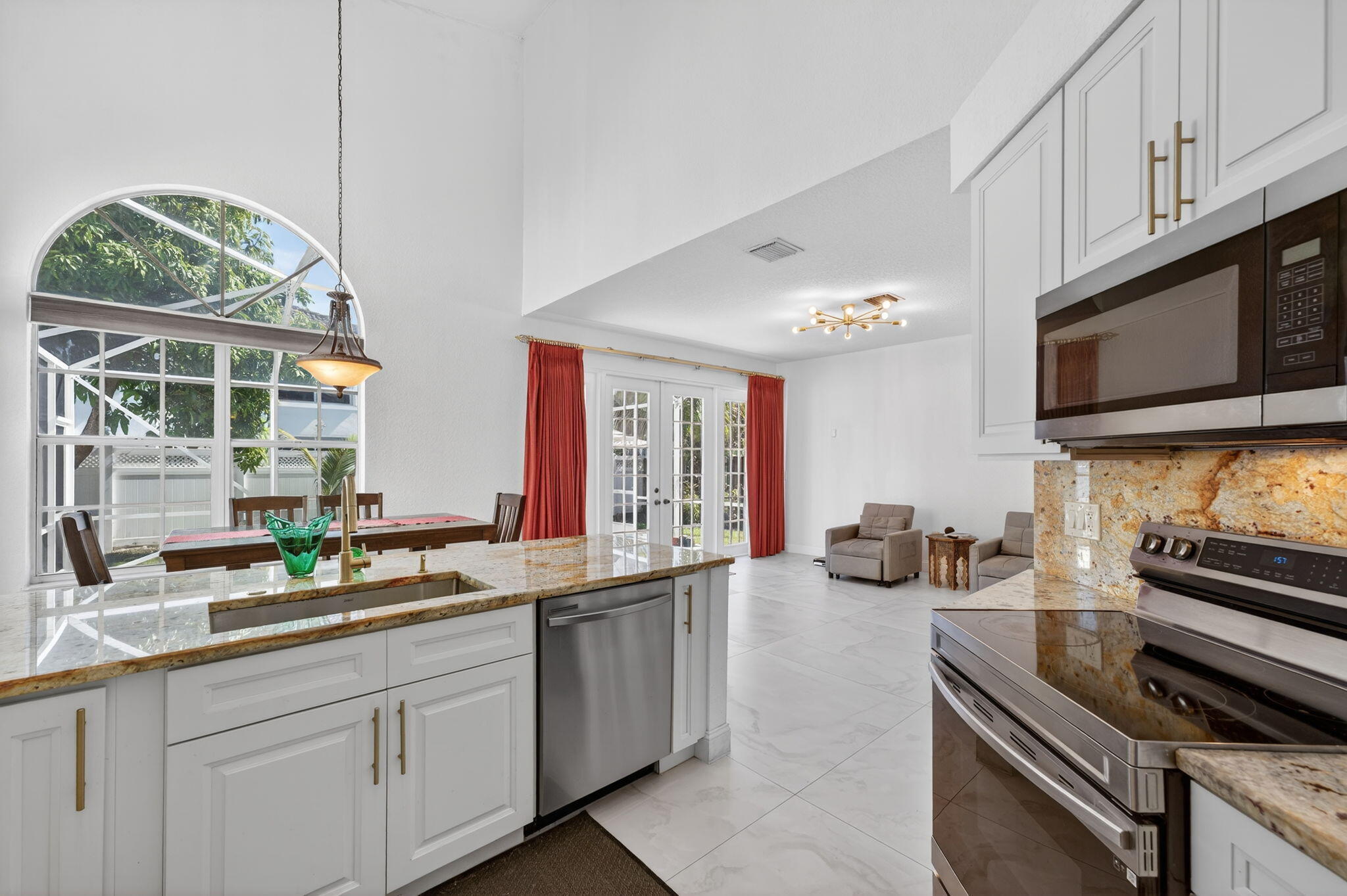 1055 NW 117th Avenue