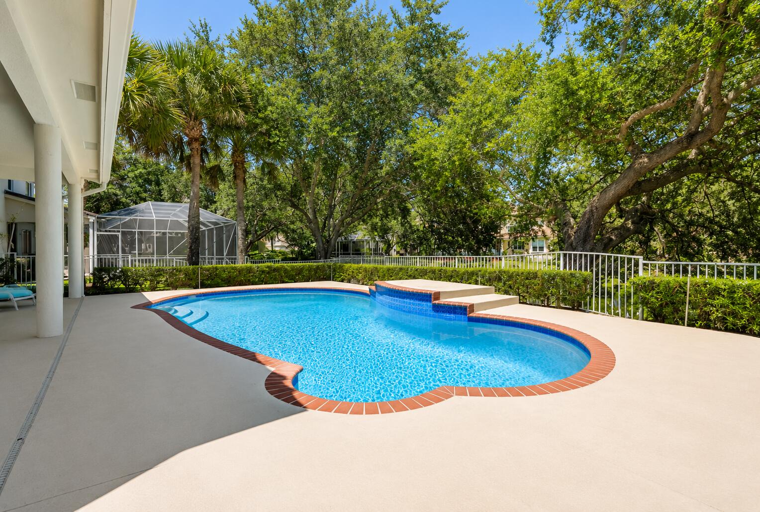 6020 NW 104th Lane
