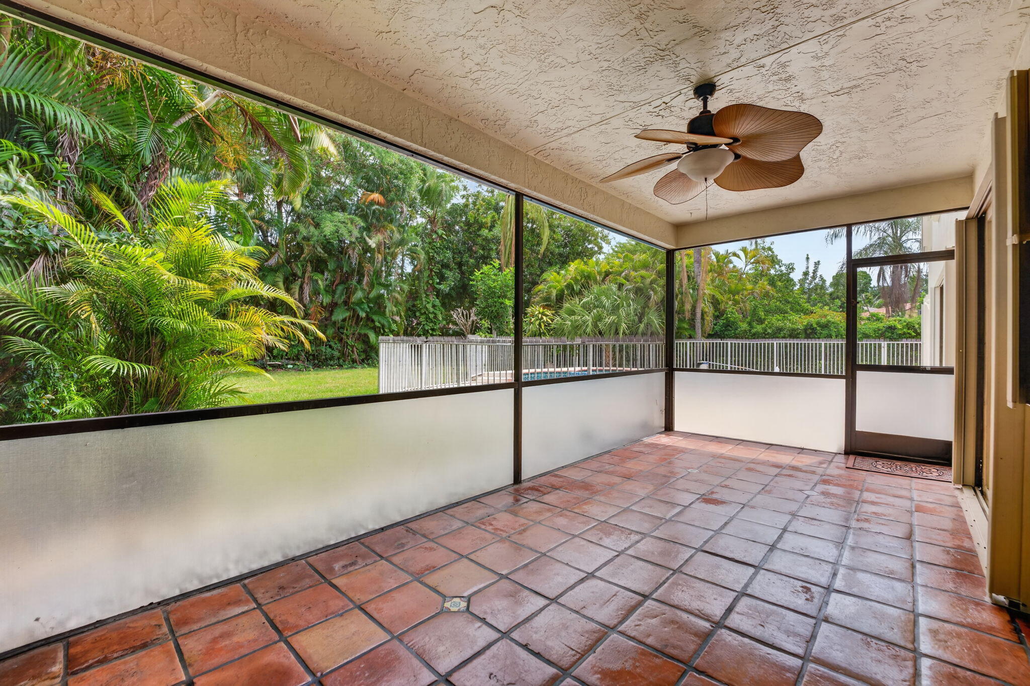 7555 Live Oak Drive