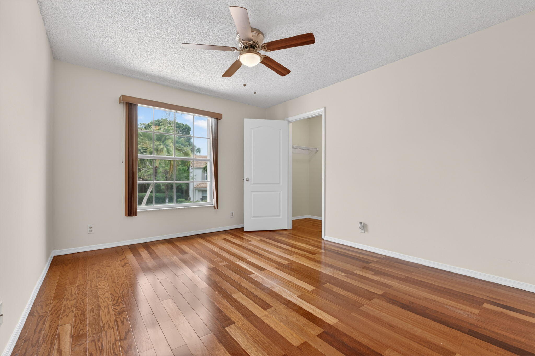 7555 Live Oak Drive