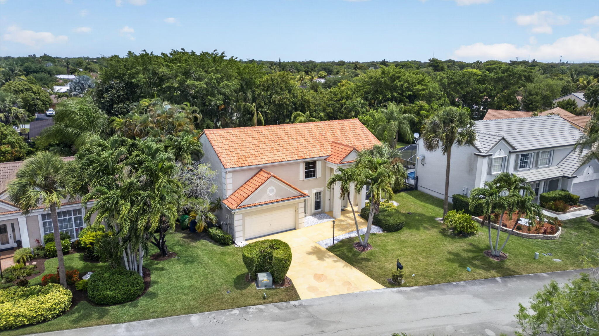 7555 Live Oak Drive