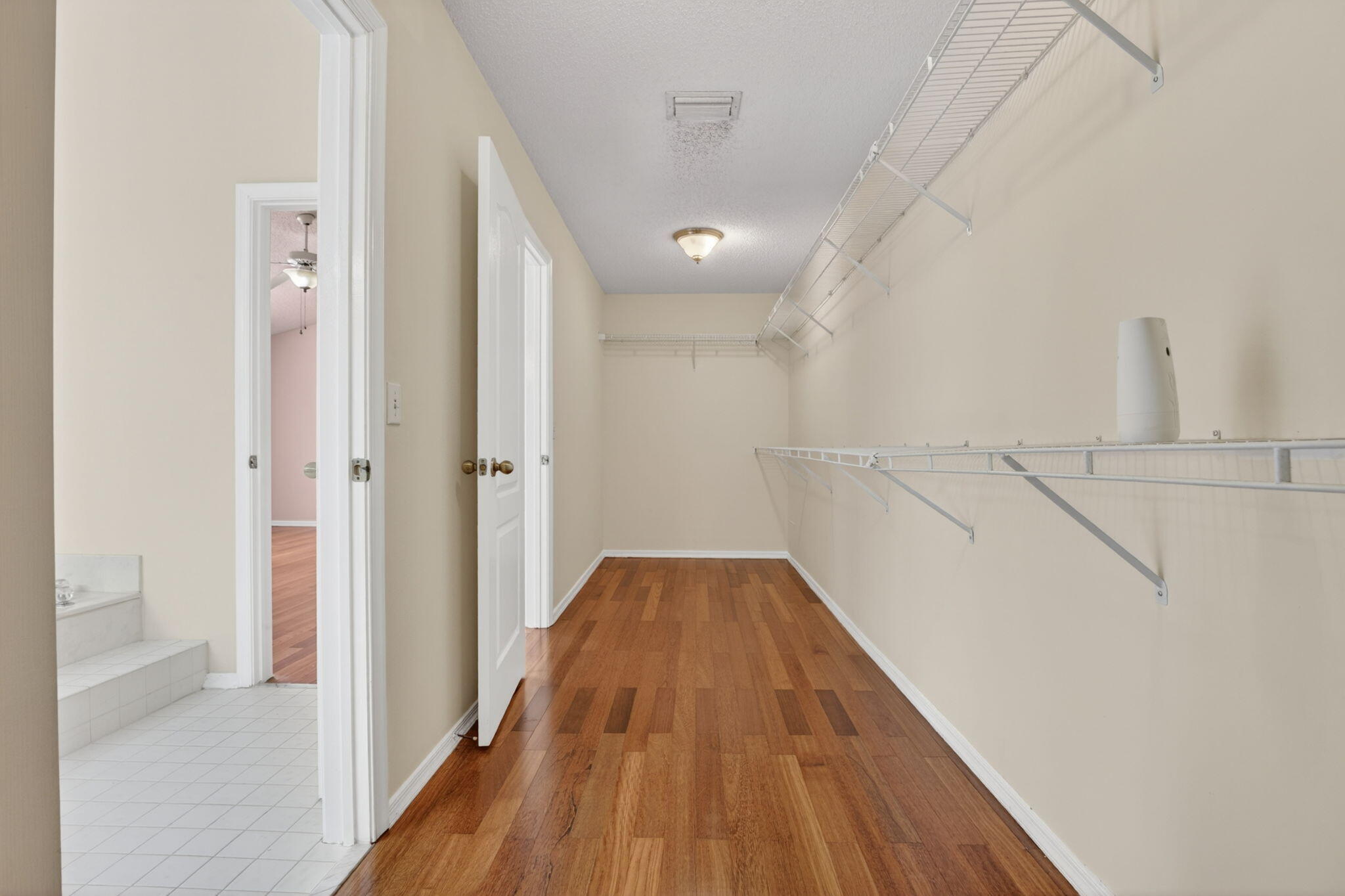7555 Live Oak Drive