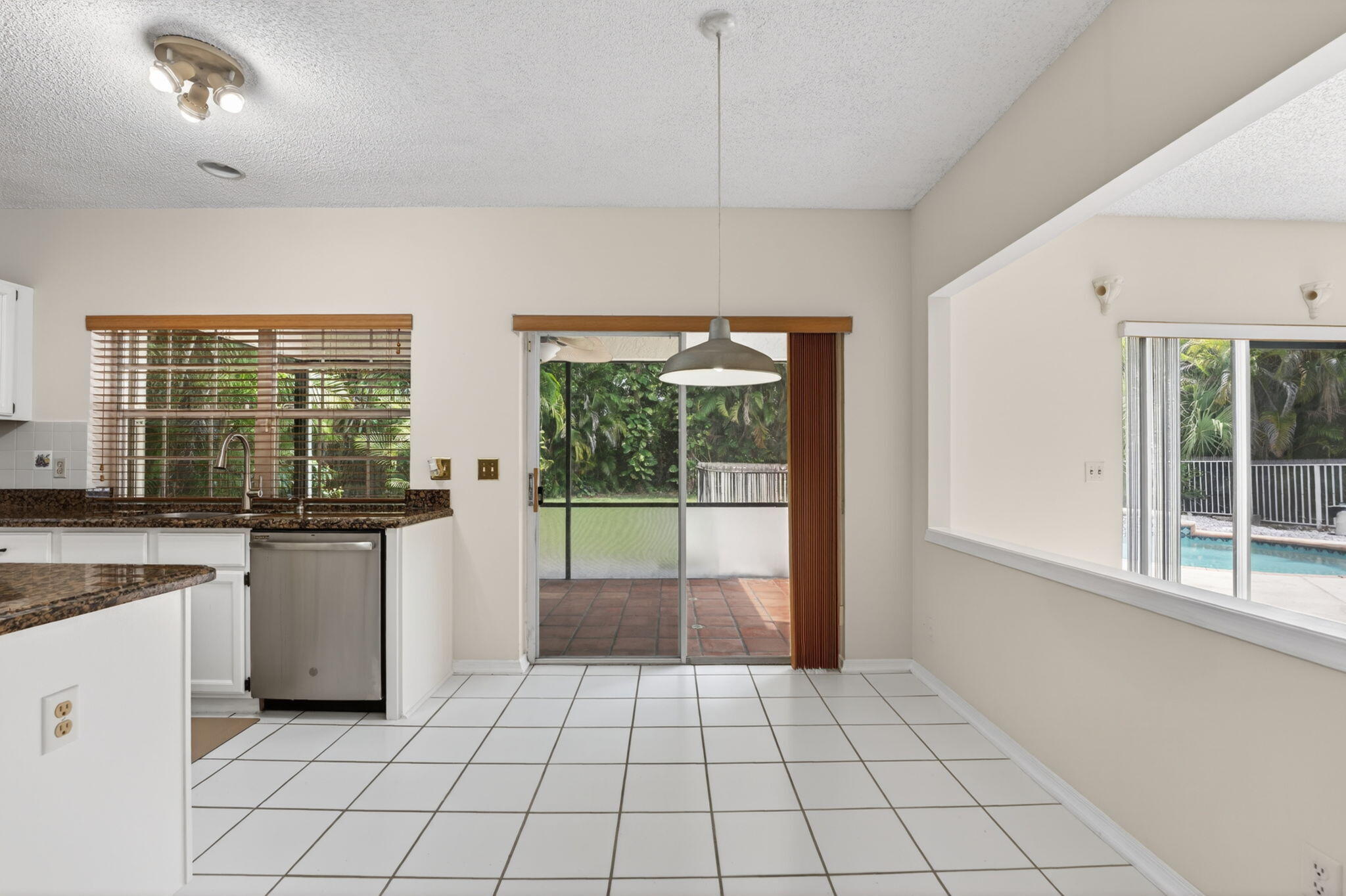 7555 Live Oak Drive
