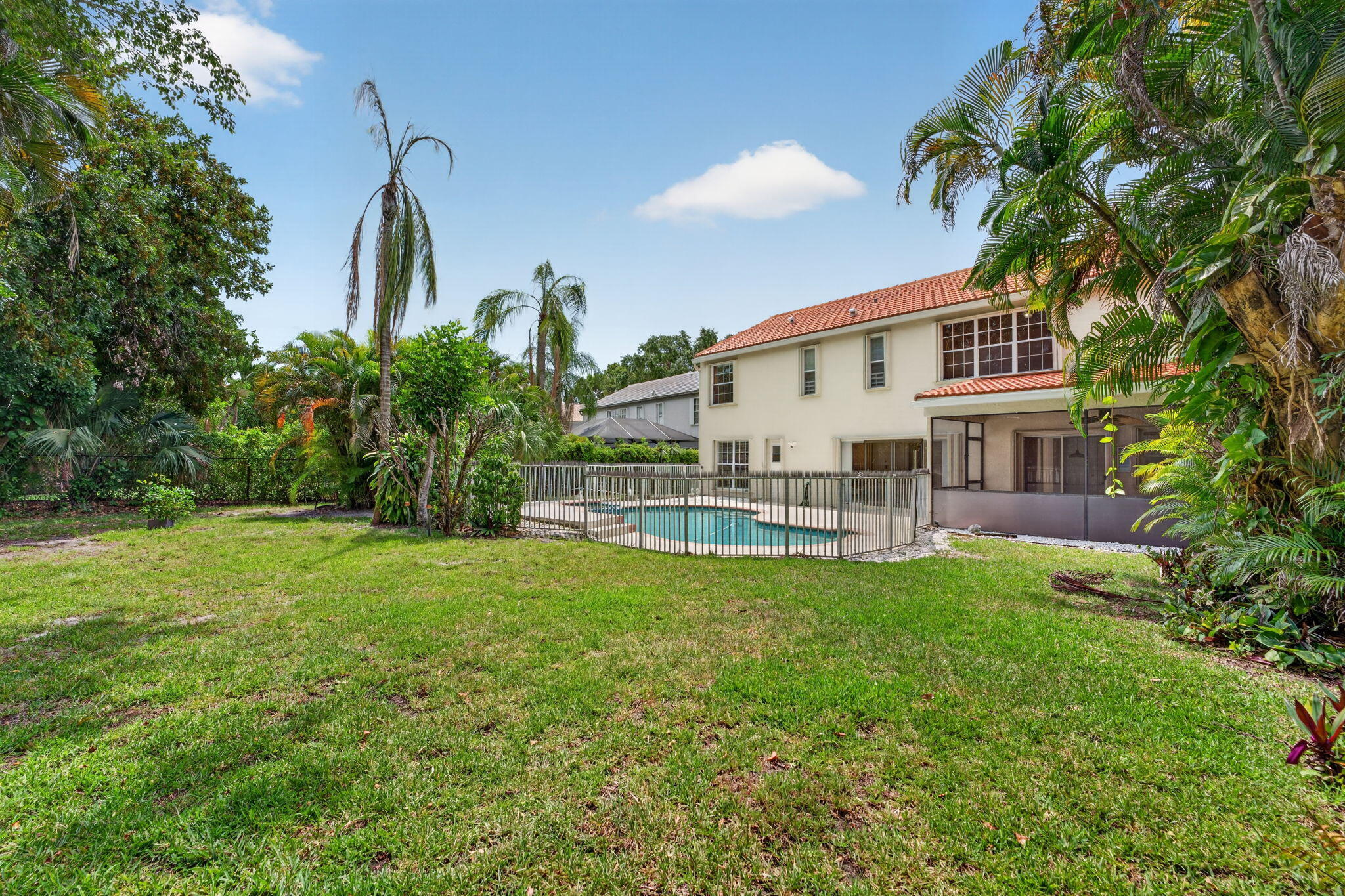 7555 Live Oak Drive