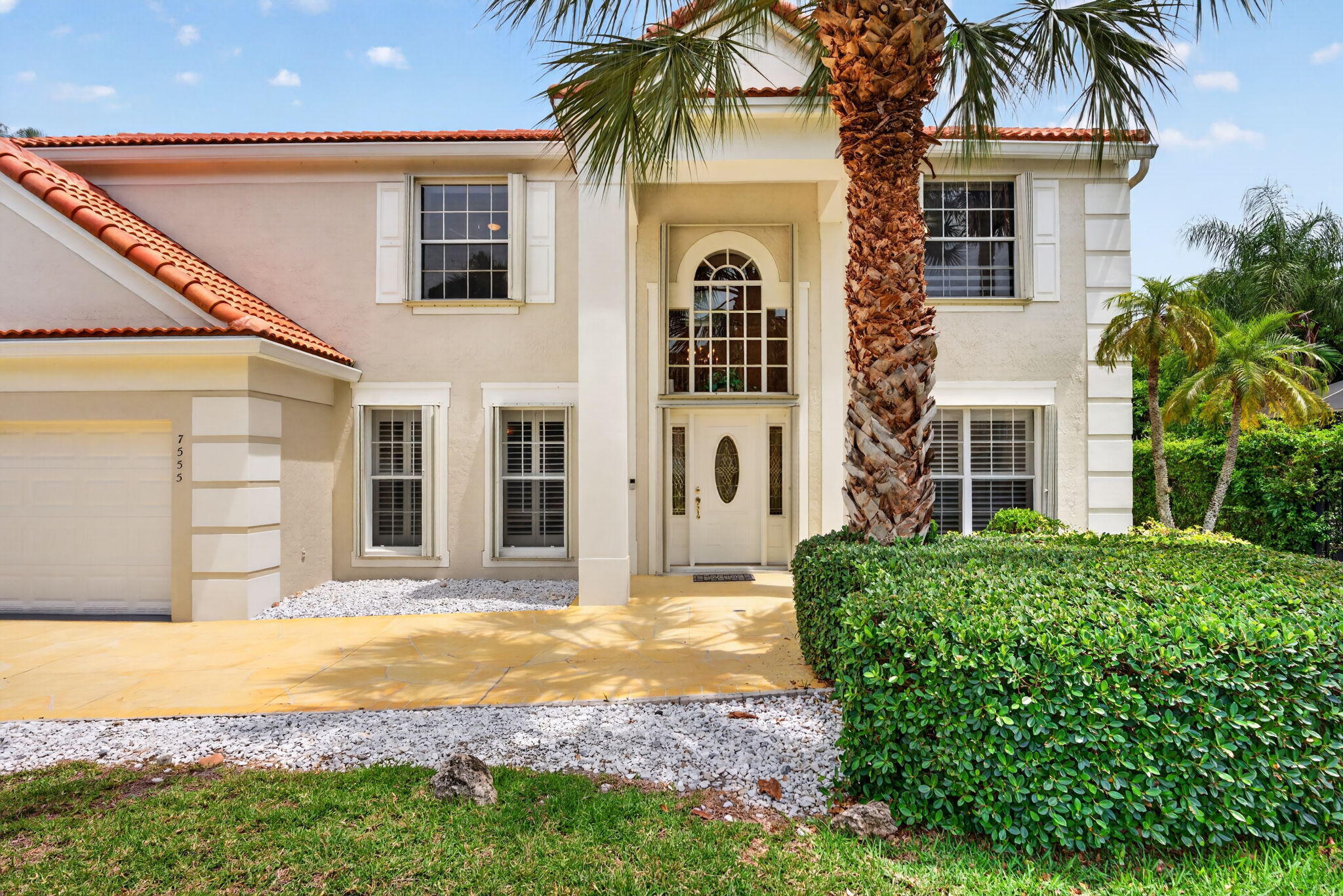 7555 Live Oak Drive