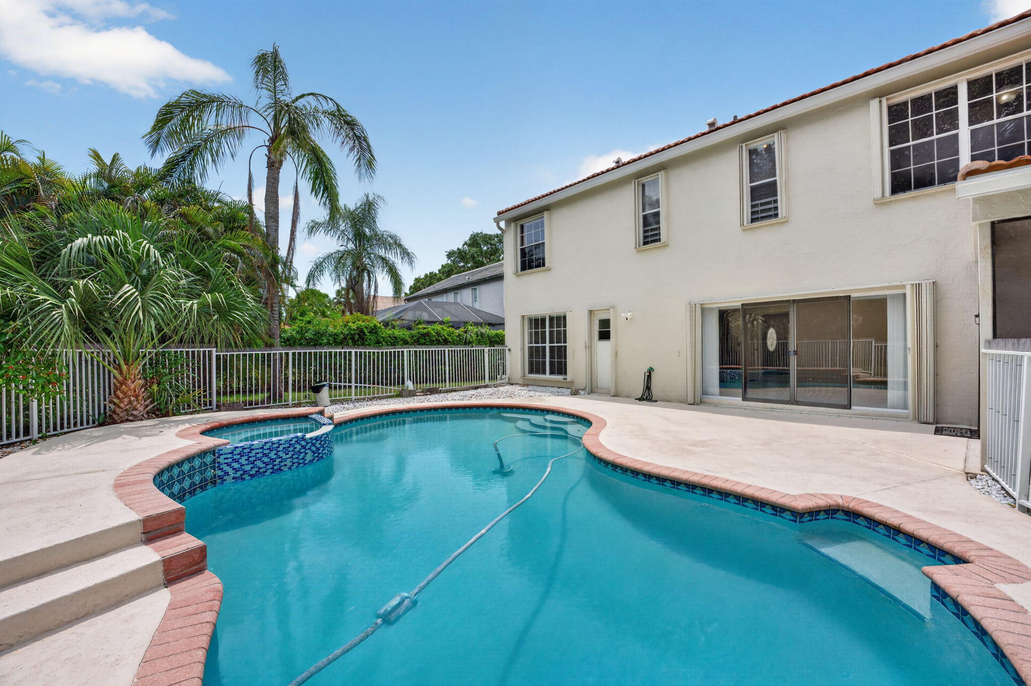 7555 Live Oak Drive