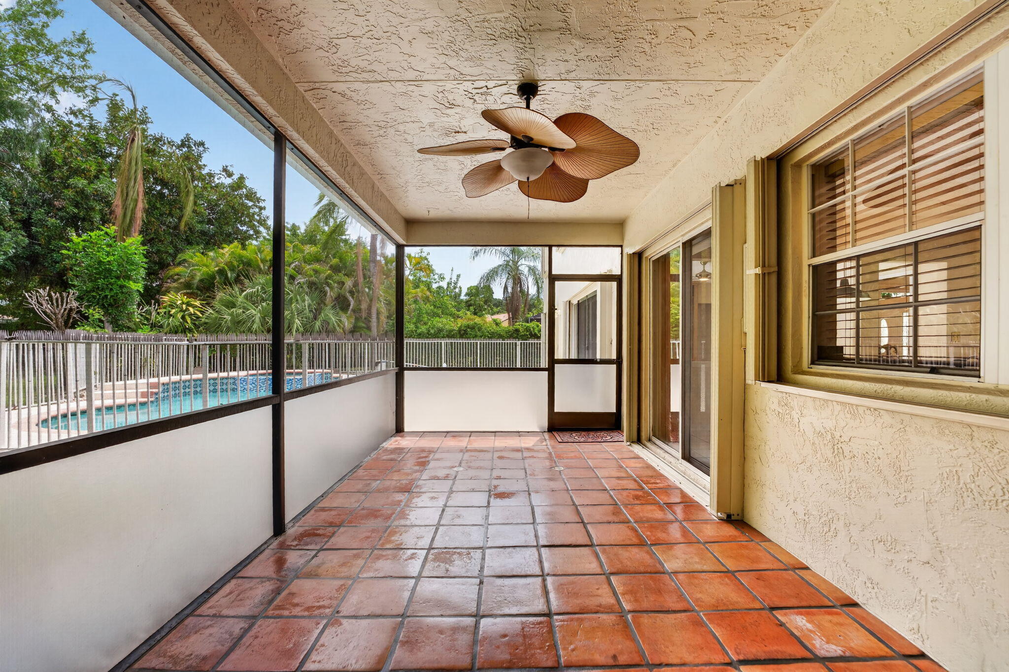 7555 Live Oak Drive