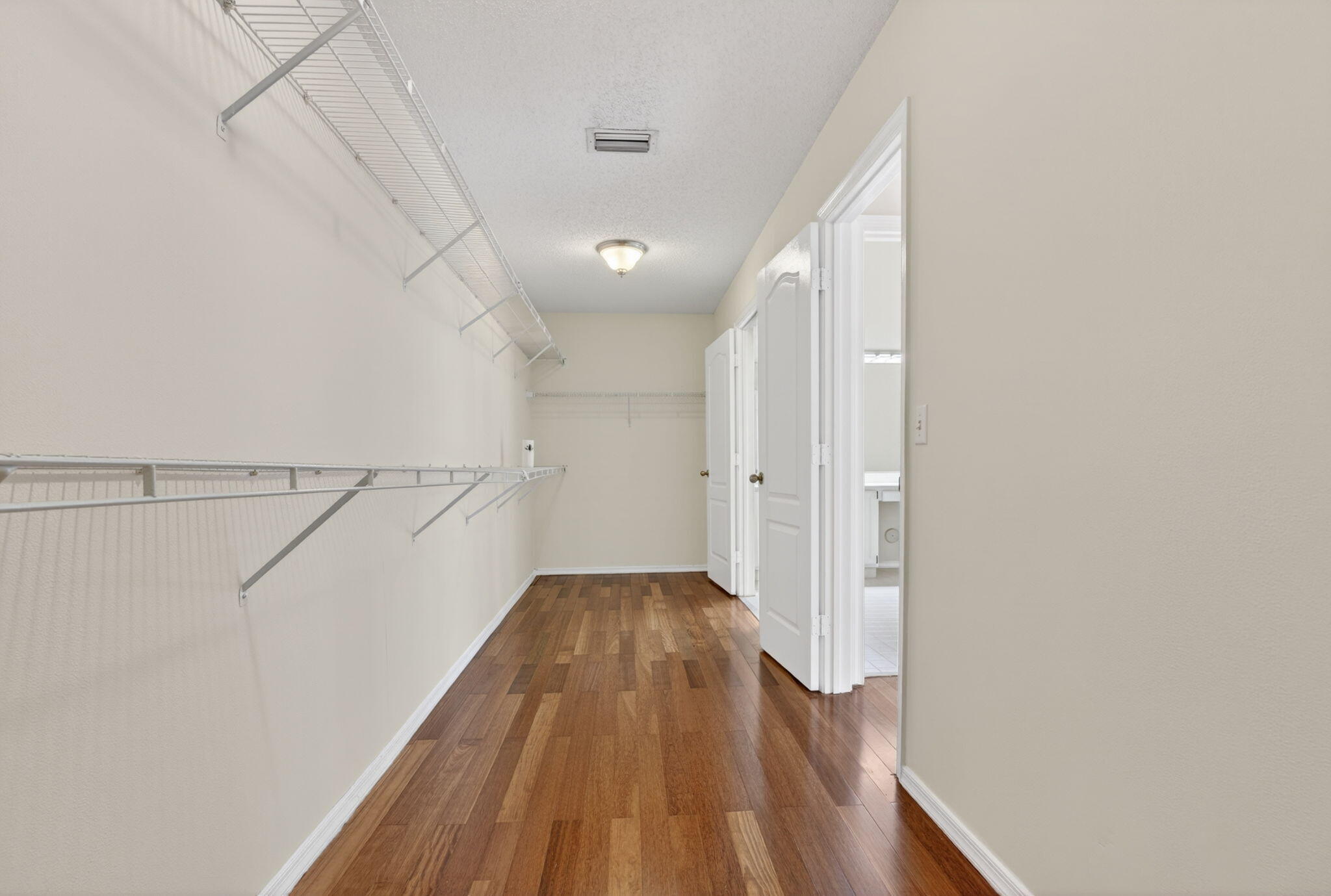 7555 Live Oak Drive