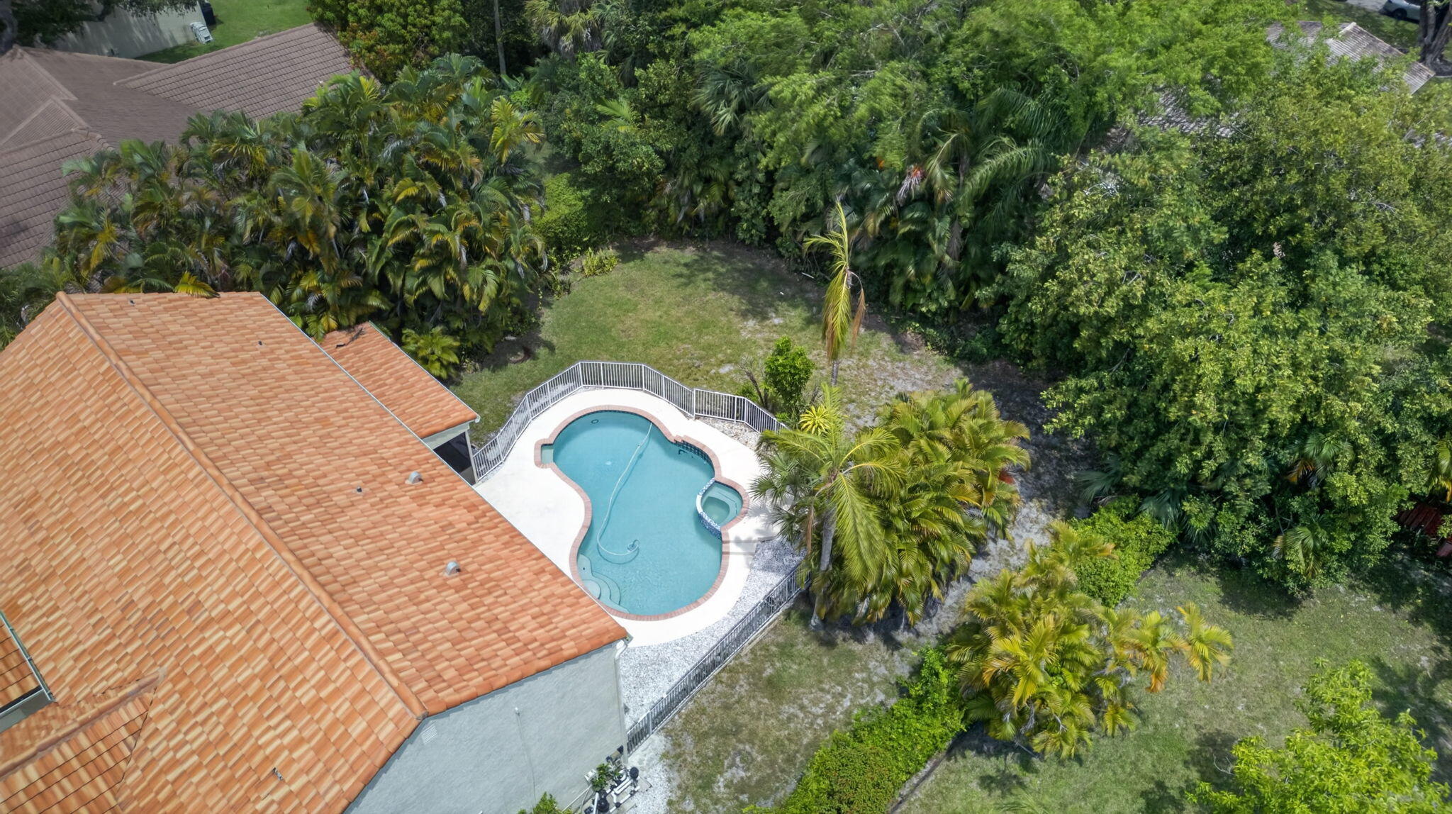 7555 Live Oak Drive