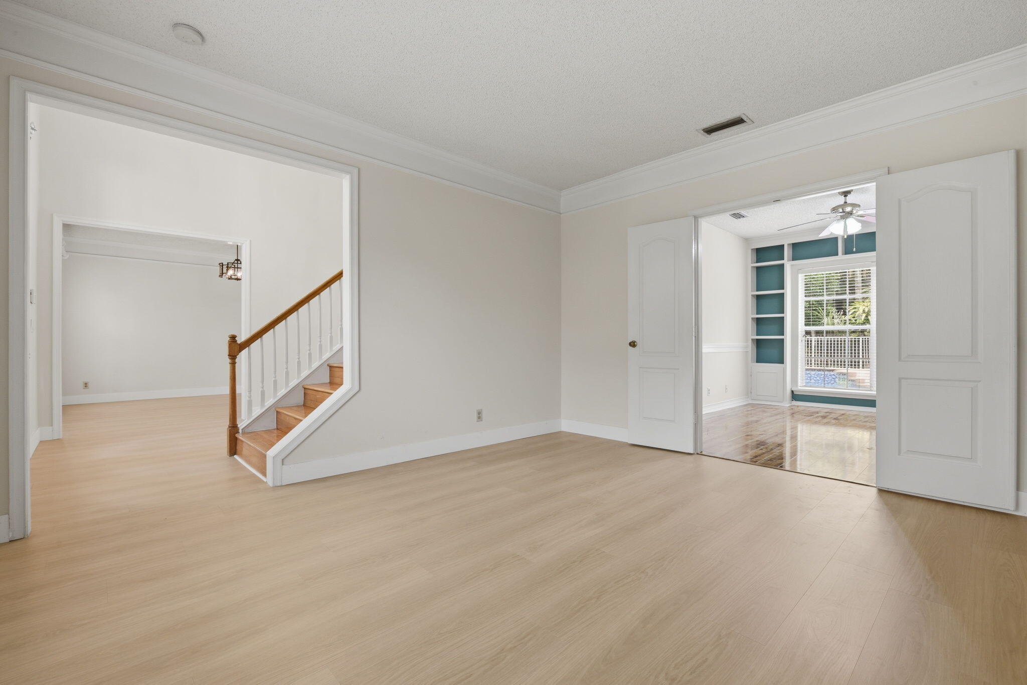 7555 Live Oak Drive