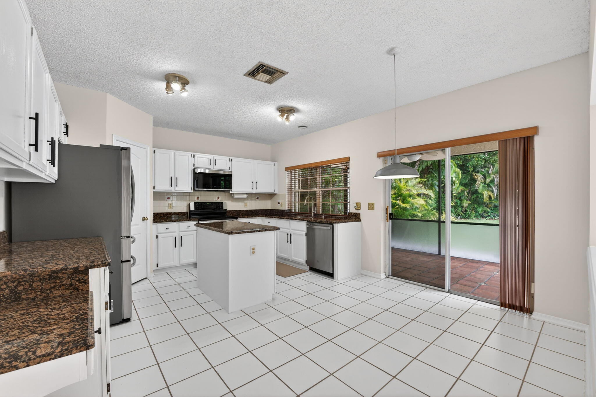 7555 Live Oak Drive