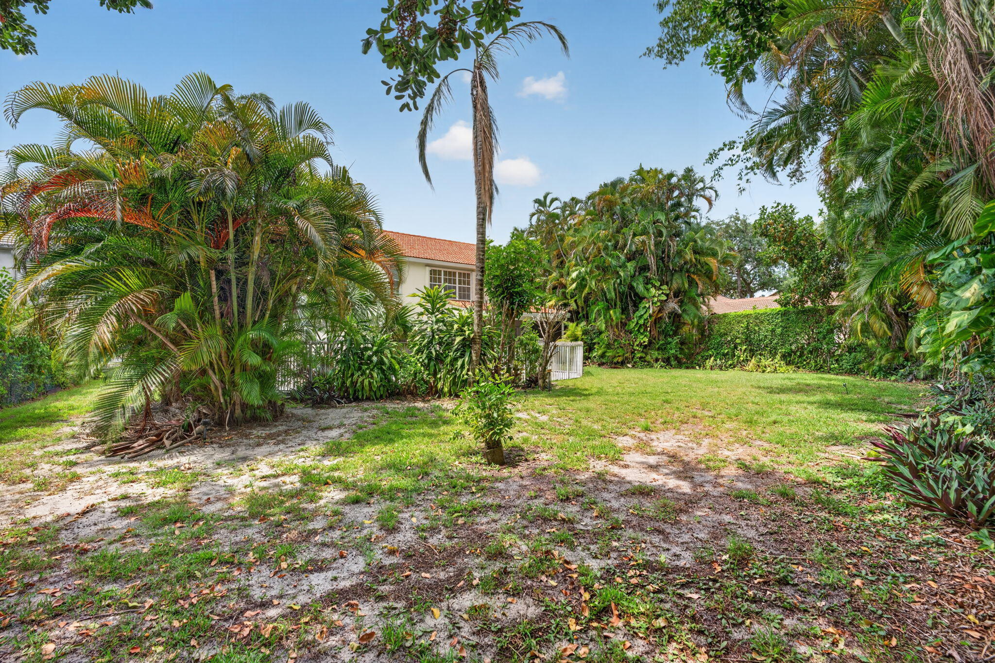 7555 Live Oak Drive
