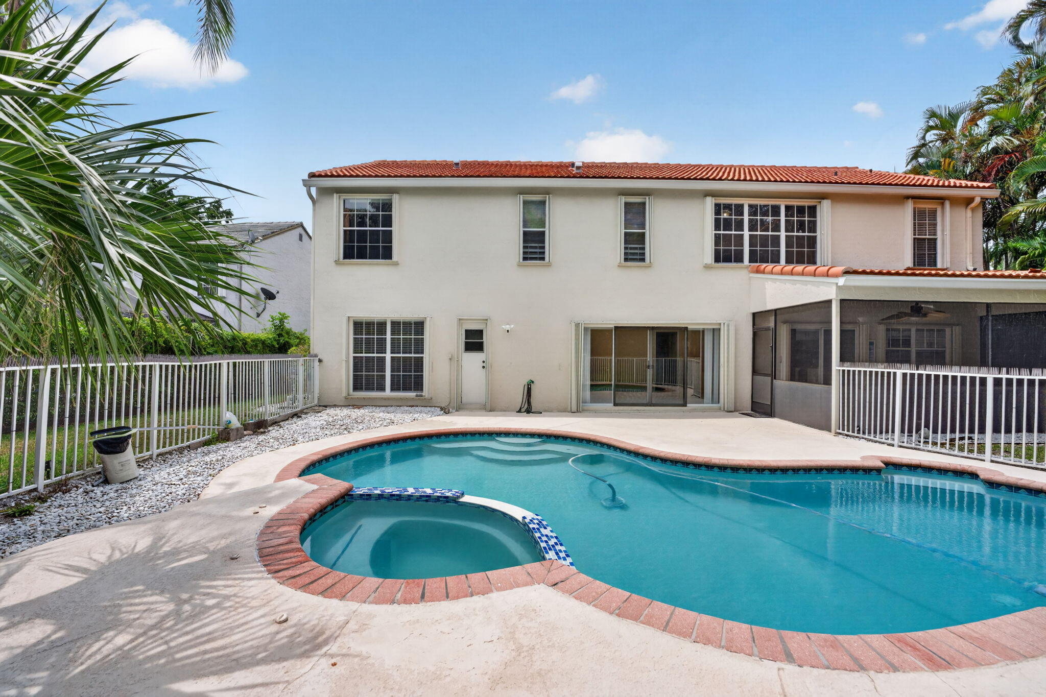 7555 Live Oak Drive