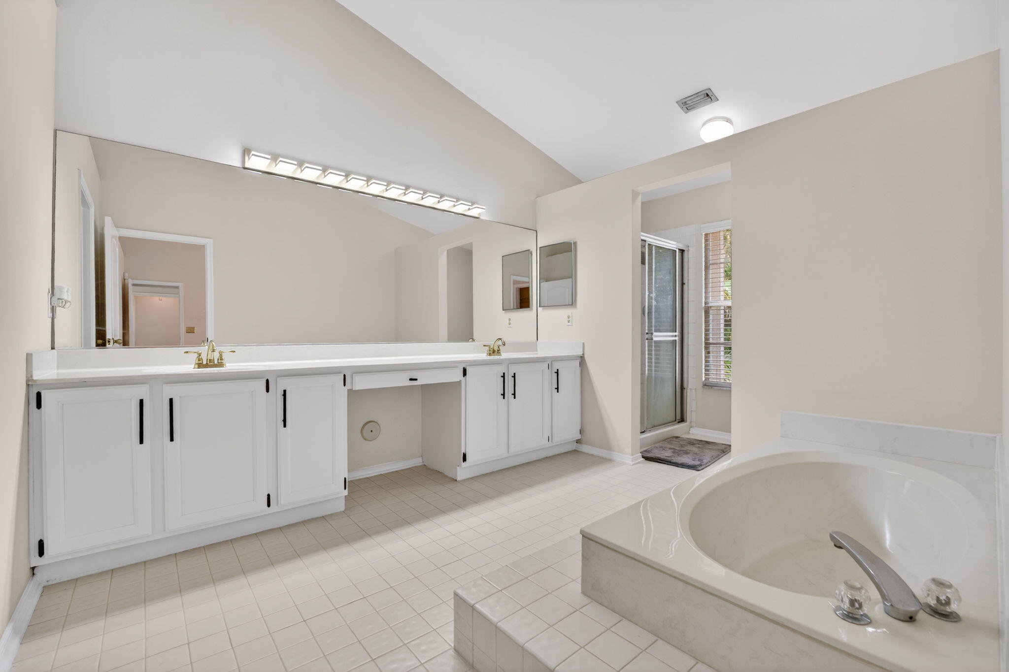 7555 Live Oak Drive
