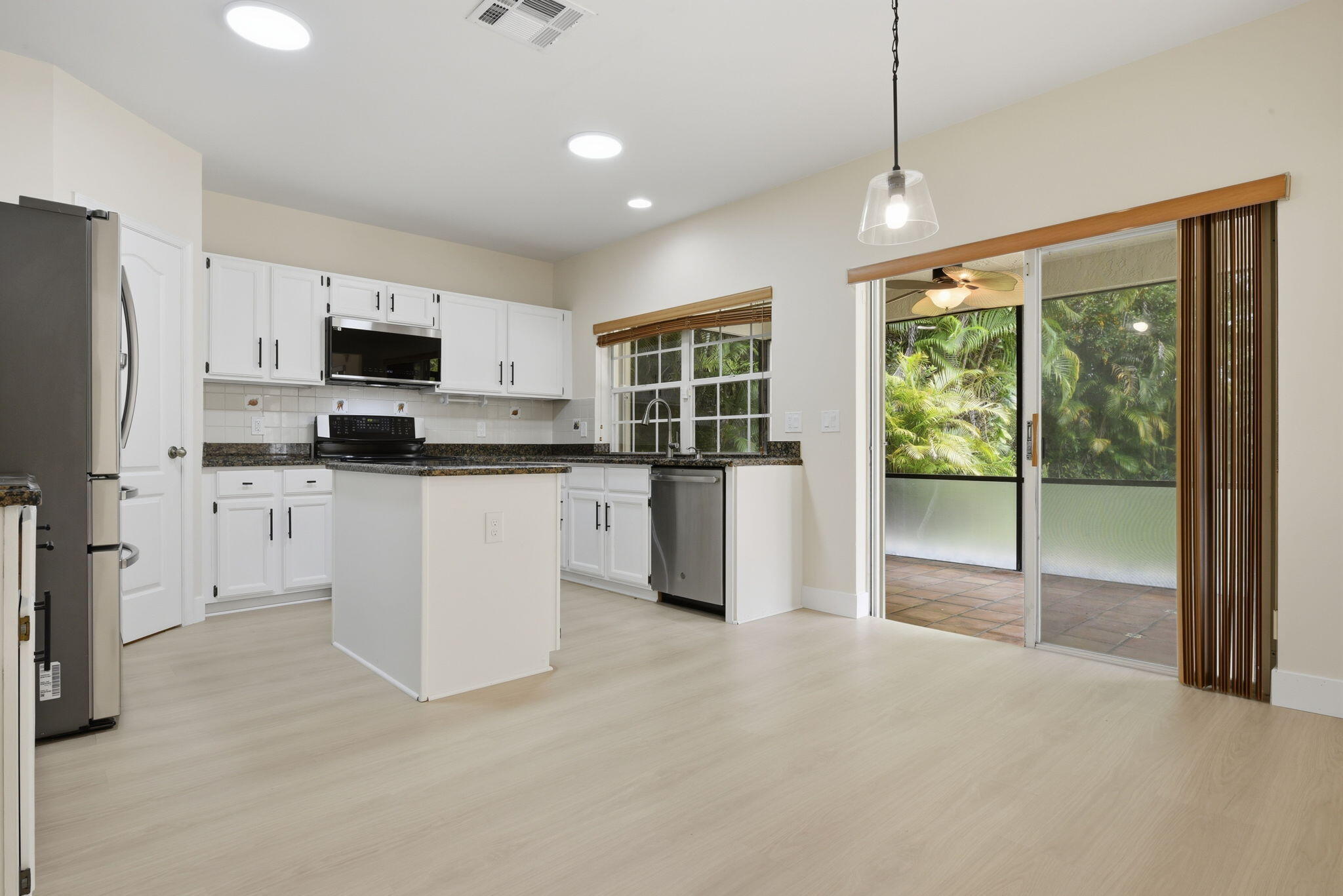 7555 Live Oak Drive