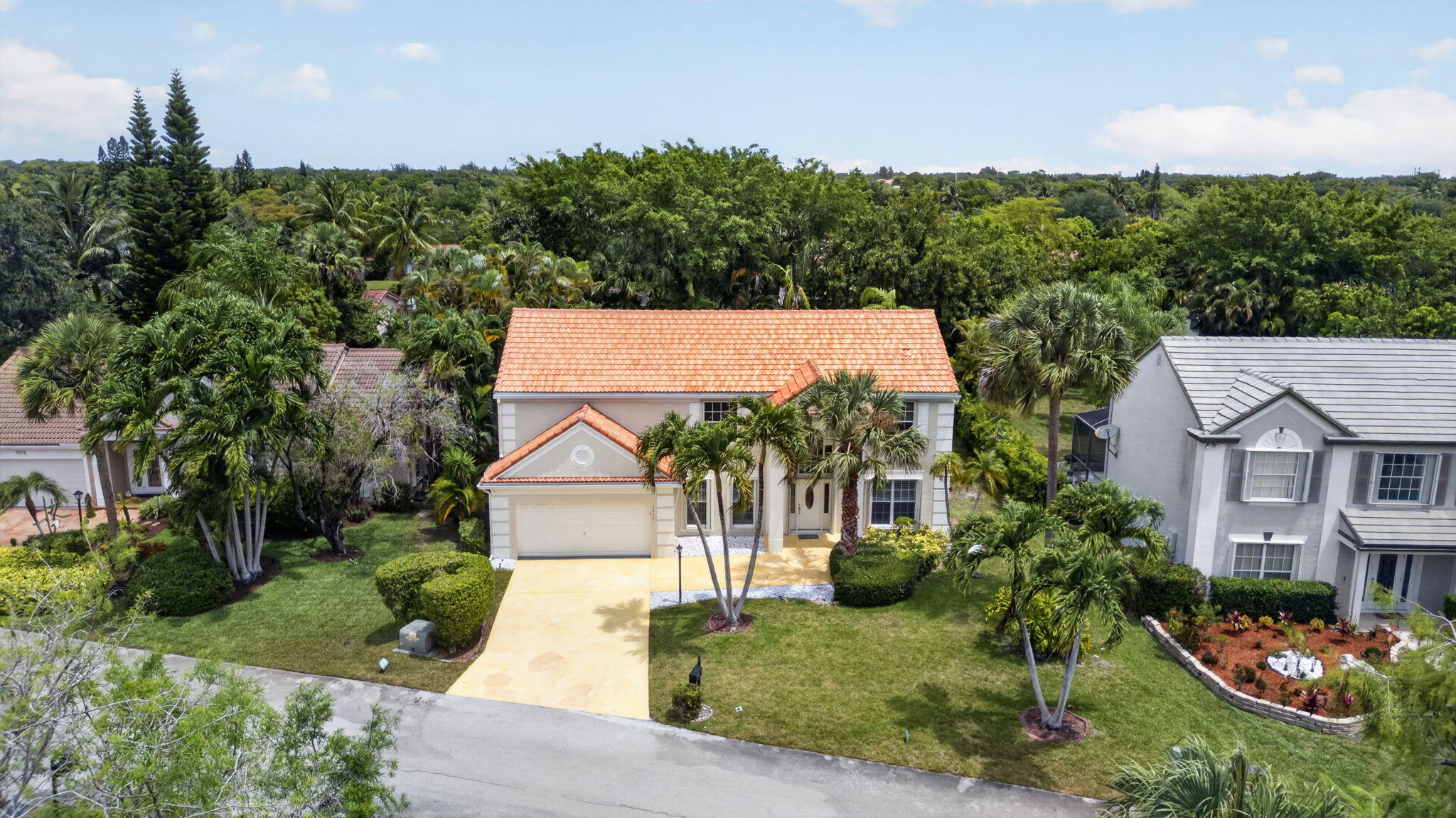 7555 Live Oak Drive