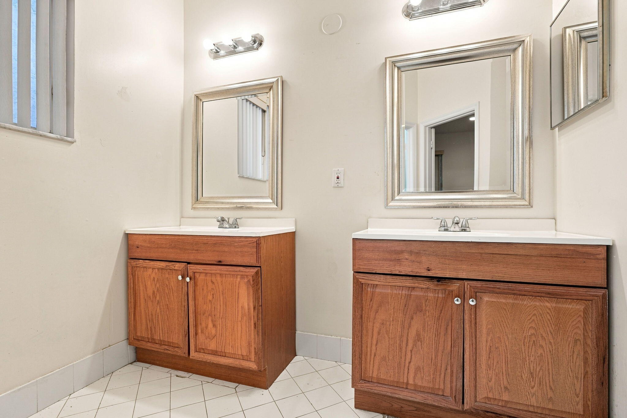 3717 Pebblebrook Manor