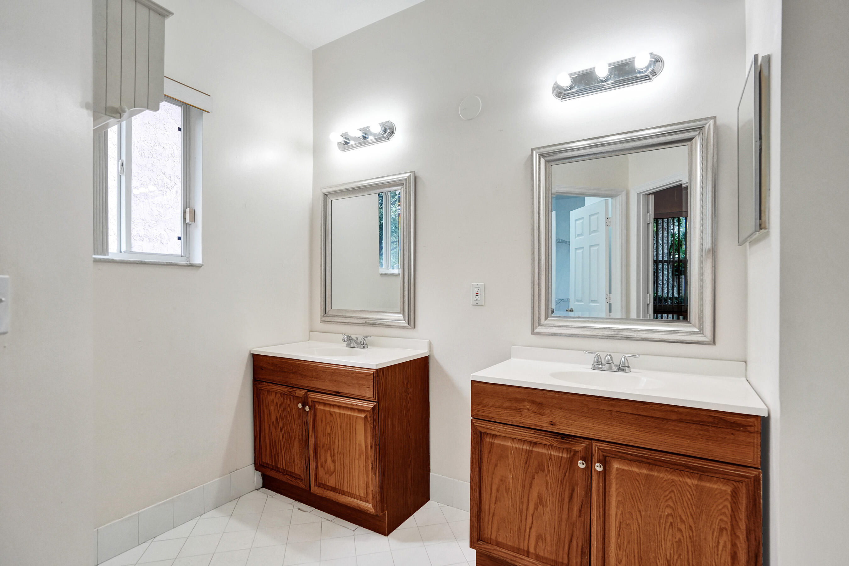 3717 Pebblebrook Manor